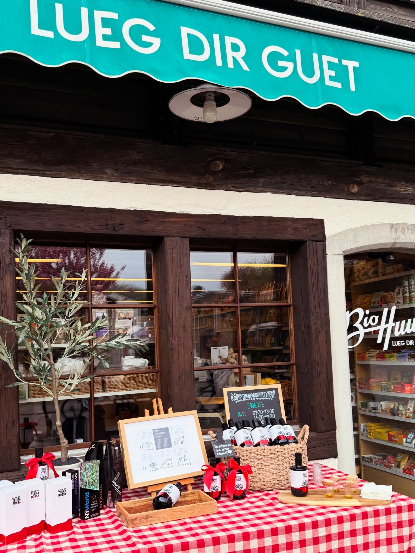 TERRA ROSSA Bio-Olivenöl Degustation bei Biohuus in Zollikon. Vielen Dank für die vielen Besuche und nette Begegnungen! Ich freue mich auf das nächste Mal!
#bio #olivenöl #biohuus #zollikon #terrarossabellani