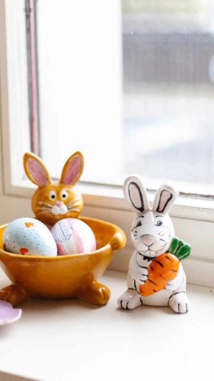 🐰✨
𝑇ℎ𝑒 𝐸𝑎𝑠𝑡𝑒𝑟 𝐵𝑢𝑛𝑛𝑦 ℎ𝑜𝑝𝑝𝑒𝑑 𝑜𝑢𝑟 𝑤𝑎𝑦,
𝑊𝑖𝑡ℎ 𝑐ℎ𝑜𝑐𝑜𝑙𝑎𝑡𝑒 𝑑𝑟𝑒𝑎𝑚𝑠 𝑌𝑂𝑈 𝑐𝑎𝑛 𝑐𝑟𝑒𝑎𝑡𝑒!𝑃𝑟𝑎𝑙𝑖𝑛𝑒𝑠, 𝑝𝑎𝑖𝑛𝑡𝑖𝑛𝑔, 𝑠𝑤𝑒𝑒𝑡𝑠 𝑎𝑛𝑑 𝑓𝑢𝑛,
𝑩𝒖𝒕 𝒉𝒖𝒓𝒓𝒚… 𝒔𝒑𝒐𝒕𝒔 𝒂𝒓𝒆 𝒂𝒍𝒎𝒐𝒔𝒕 𝒈𝒐𝒏𝒆!
Join us this Friday at 10:00 in Thalwil for a last-minute Easter treat that’s hard to beat:
🍫 Make your own chocolates and pralines with @losanna.ch
🎨 Paint your own ceramics
☕️ All materials, guidance, packaging, cake & coffee included
Bring your little bunnies or come for a creative escape yourself, but don’t wait too long… the Bunny doesn’t hold spots!
🎟️ Last seats available – hop to it 🐇 https://www.creative-you.ch/service-page/easter-chocolate-ceramics-thalwil
Gabriella Györfi & 𝖳𝖾𝖺𝗆
CREATIVE YOU – where you can be the artist 𑁍 Glärnischstrasse 1, Thalwil