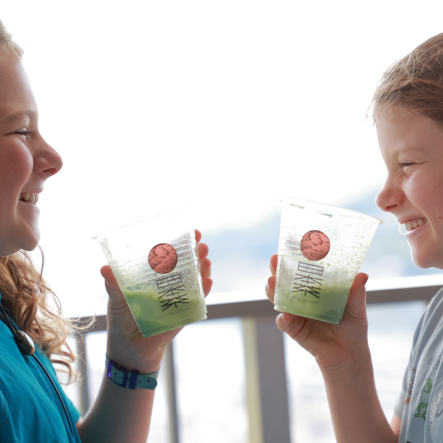 "Redefining tradition with a smile! 🍵✨
This unique workshop, led by a master of Japanese tea known for breaking conventions, teaches the art of making matcha lattes using authentic Japanese tea leaves. The result? A delightful experience where children’s laughter fills the air and cherished memories are made.
Join us and discover how Japanese tea culture can be both timeless and innovative!
Redéfinir la tradition avec un sourire ! 🍵✨
Cet atelier unique, animé par un maître du thé japonais connu pour bousculer les conventions, enseigne l'art de préparer des lattes au matcha à partir de véritables feuilles de thé japonais. Le résultat ? Une expérience délicieuse où les rires des enfants emplissent l'air et où des souvenirs inoubliables se créent.
Rejoignez-nous pour découvrir comment la culture du thé japonais peut être à la fois intemporelle et innovante !
#ExploreSetouchi
#SamuraiJourney
#SetouchiBreweryTour
#SetouchiSamurai
#JapaneseBrewingArt
#SamuraiAndNature
#heritageandflavor
