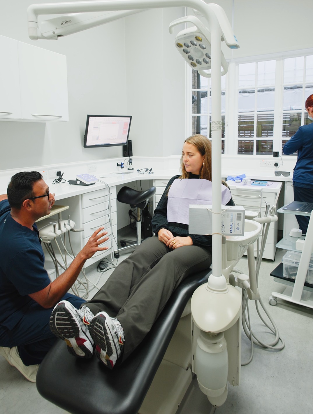 A behind‑the‑scenes moment from the practice.
Every appointment begins with a conversation - understanding your concerns, explaining your options and making sure you feel fully informed and comfortable. It’s this personalised, patient‑centred approach that underpins everything we do.
Get in touch with our team to book your appointment - we look forward to seeing you soon!
The London Centre For Prosthodontics
29 Weymouth Street
London, W1G 7DB
020 7637 4518
info@londonprosthodontics.com
Monday - Friday: 7:30am - 4:30pm
#SmileMakeover #EmergencyDentistLondon #LondonDentalClinic #SmileTransformation #CosmeticDentistLondon