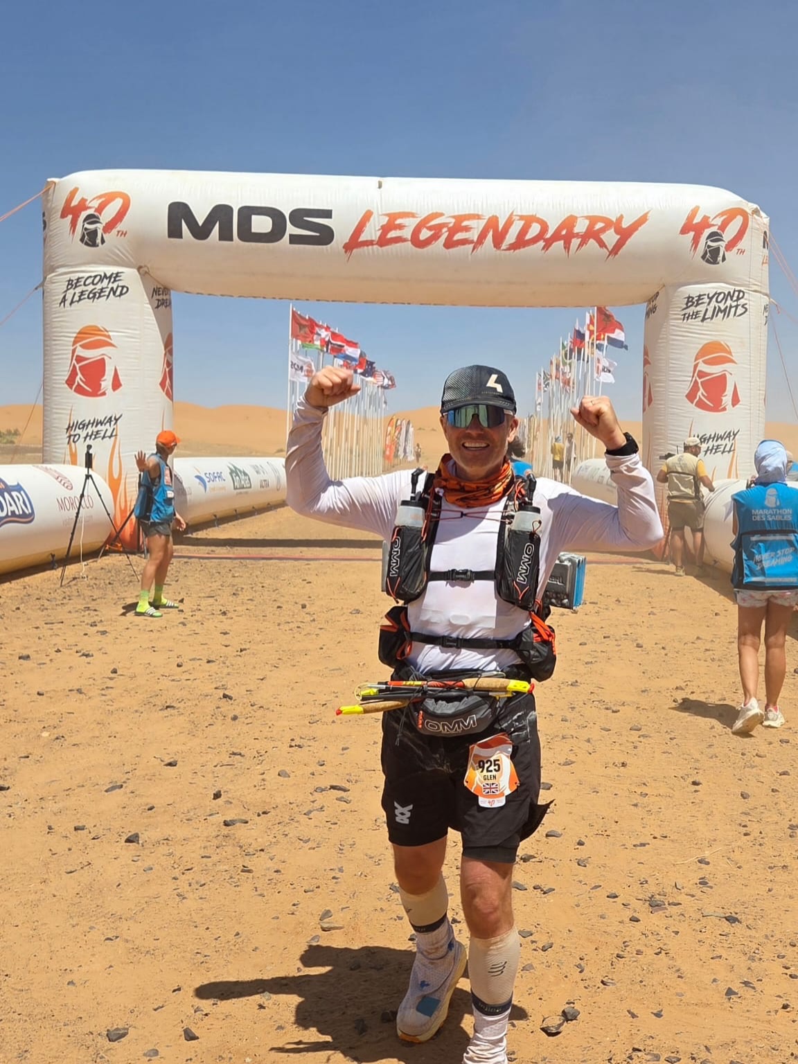 “This is what happens when you refuse to quit.”
250km across the Sahara.
Carrying everything you need.
Running, walking, enduring… day after day.
The Marathon des Sables doesn’t test fitness.
It tests:
• your mindset
• your resilience
• your ability to keep moving when everything tells you to stop
Out there, there’s no comfort.
No shortcuts.
No one coming to save you.
Just you… and the decision to keep going.
Glen made that decision—again and again.
And that’s why he finished.
Massive respect. An incredible achievement.
This is what real endurance looks like.
#4PerformanceUK #MarathonDesSables #Endurance #UltraRunning #MentalStrength
Team: @jon_warren_tri @sunshine_nutrition_ @aspiresportpsych_pt @kp_trail_adventures
Partners: @youngagain_cycles @otesportsgb @nrgchains @rideparcours @zone3official @bikeboxalan @completephysio @nopinz @thealtitutecentre @evolve.aero @eventsatw