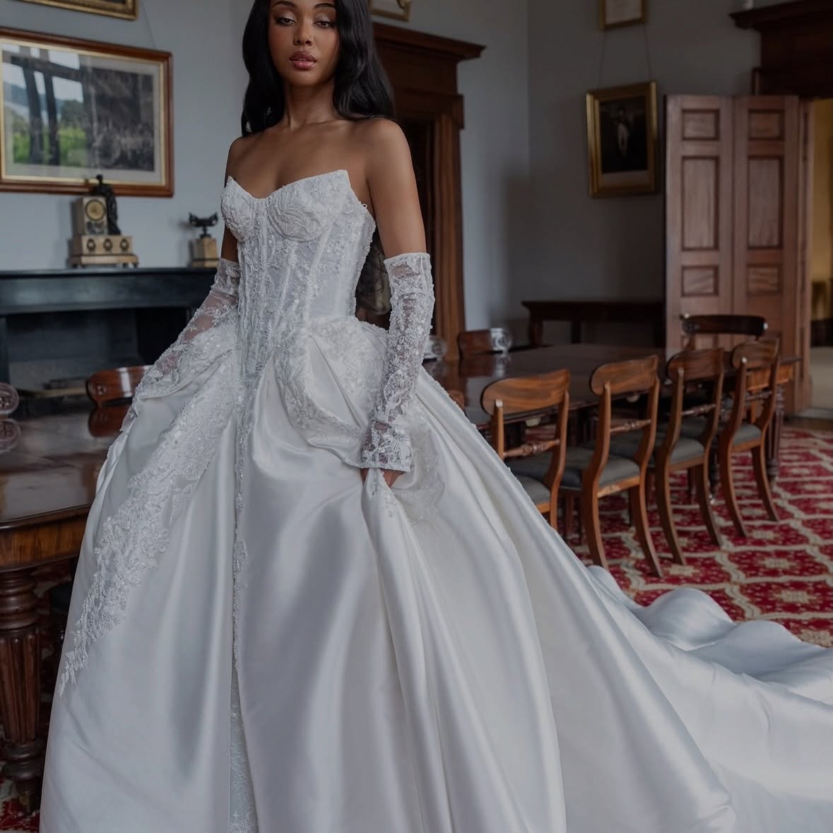 She’s arrived… Cosette ✨
The gown brides haven’t stopped asking about, now in-store at Savvy Bride.
Timeless drama + modern structure, come try her on 🤍
Appointments available now.