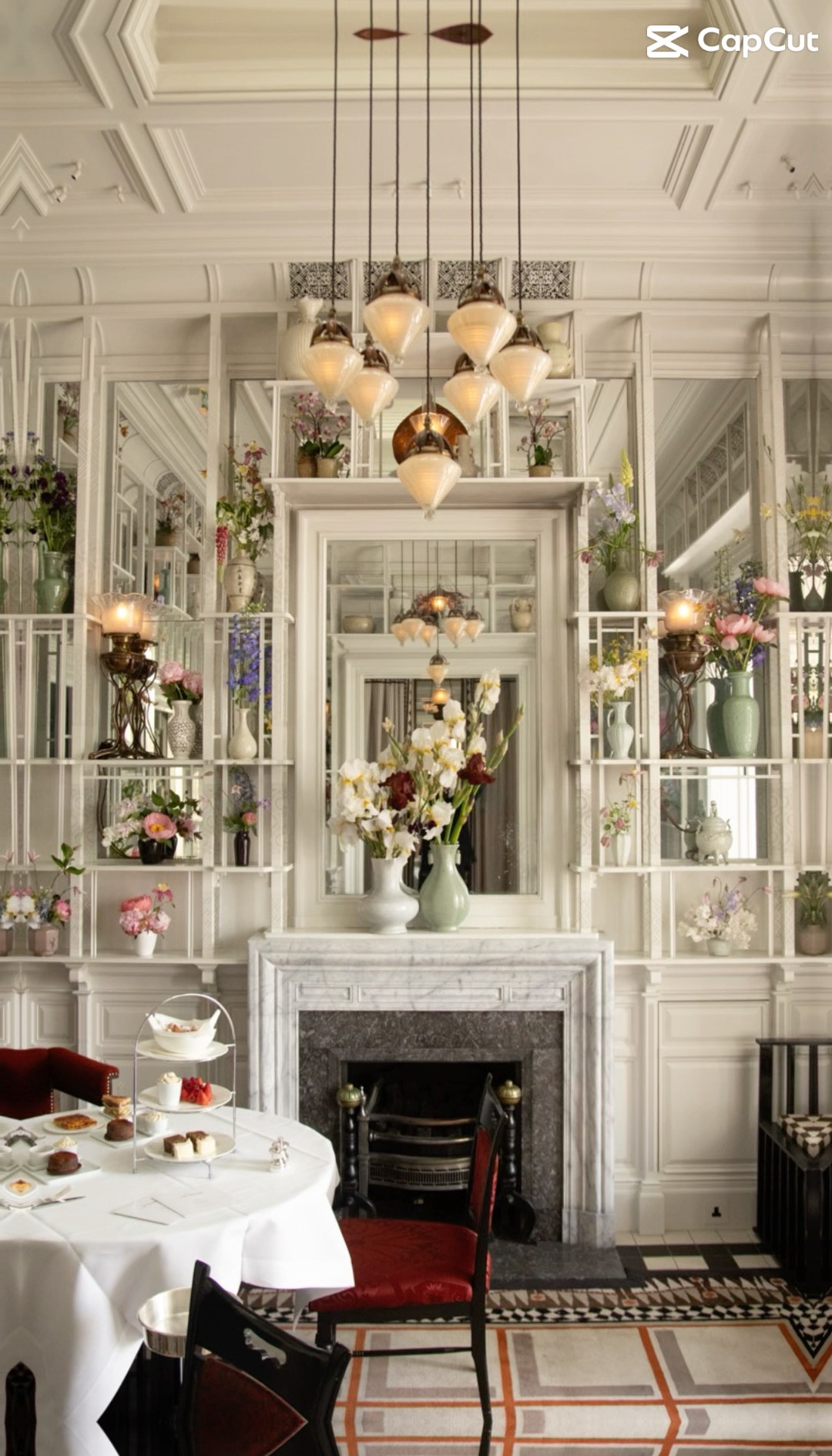 Chelsea in Bloom , the floral festival that transforms the streets of Chelsea into a breathtaking display of color and creativity, coincides with the renowned RHS Chelsea Flower Show. Local shops, hotels, and restaurants, including the exquisite At Sloane, showcase stunning floral installations and window displays inspired by a unique yearly theme.
As Chelsea transforms into a breathtaking living gallery of floral artistry, …At Sloane’s guests are invited to savor the season at its most sublime. Which of your distinguished clients would most appreciate a retreat during this spectacular event and indulge in the Spring sanctuary that surrounds the hotel?
Ask us for details info@dominiquedebay.com or phone us at 1-212-752-1416 via WhatsApp 917-940-2407 #lifeatsloane@atsloane #DominiqueDebayCollection #luxurylifestyle