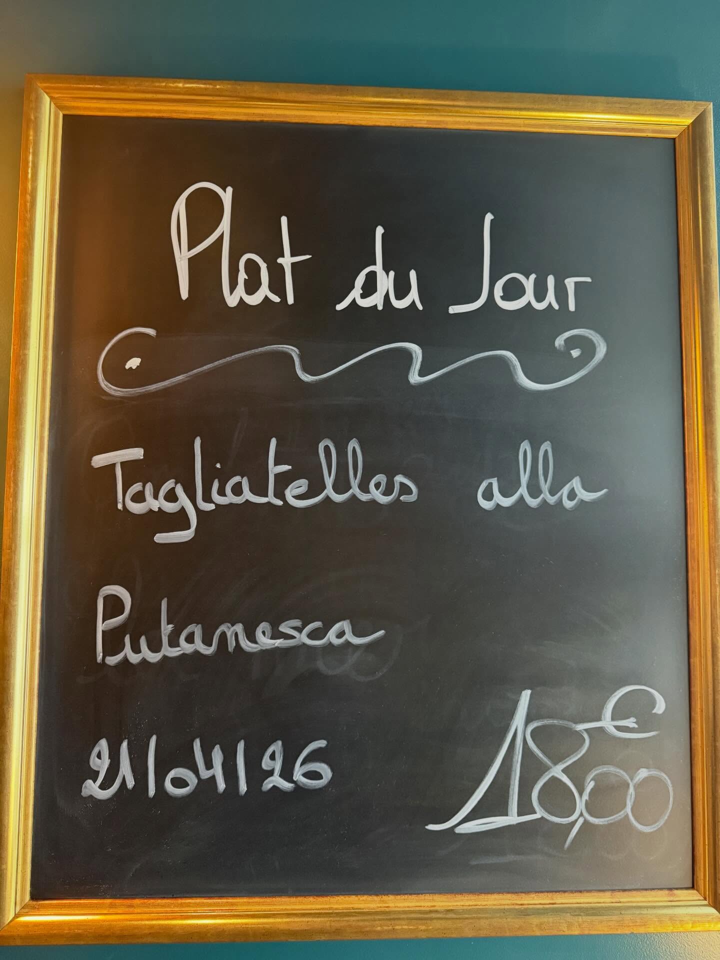 Venez découvrir Notre plat du jour du mardi 21 avril 🍽️ 🌹. Tagliatelles alla Putanesca 😋. Au Restaurant Au P’tit Max Place d’Armes