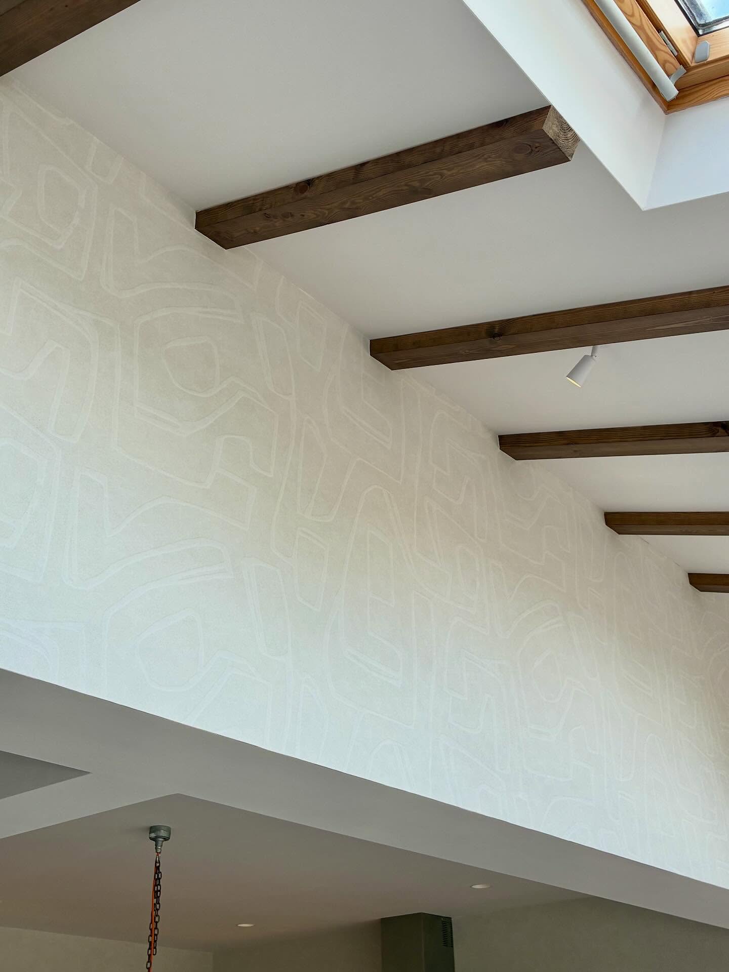 I couldn’t resist sharing a few details of this project nearing completion. All trades involved have done such a great job and I couldn’t be more pleased. We’re now just missing the rest of the furniture and soft furnishings but the space is already looking immensely transformed!
#interiordesign #remodel #openplan #openplanliving #familyhome #bespoke #interiordesigner #interiordesignerlondon