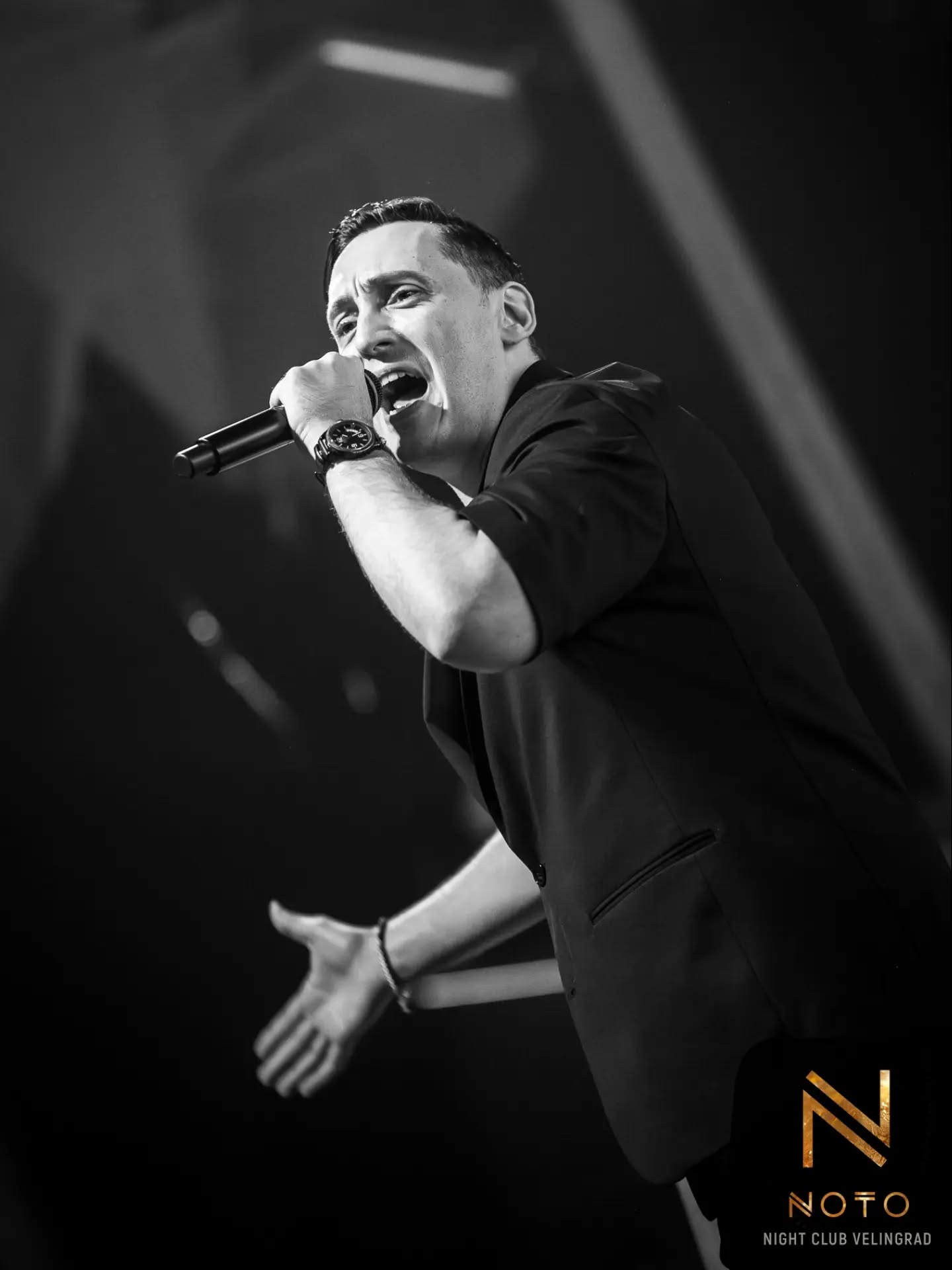 Easter Greek Party | NOTO 📸
Имаше нещо различно снощи в NOTO. Може би гръцката музика. Може би хората. Може би и двете.
Великден в @noto_club с @papadopoulos.live
☎️ 0886 588 775 | 🔗 notoclub.bg