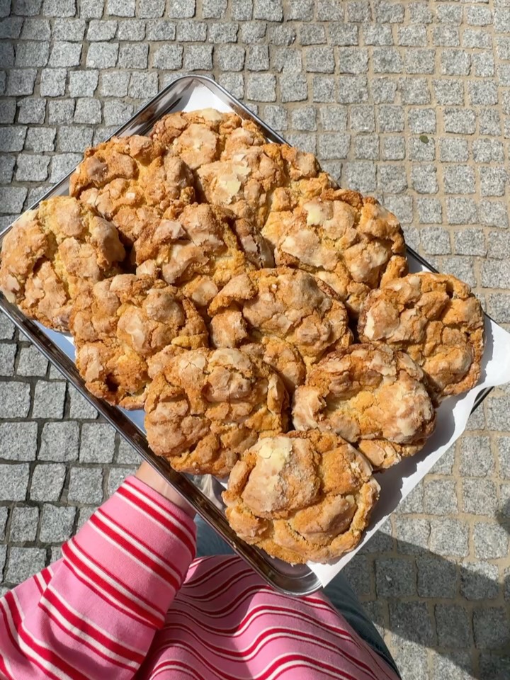 lemon white choc cookie appreciation post 🍋⭐️