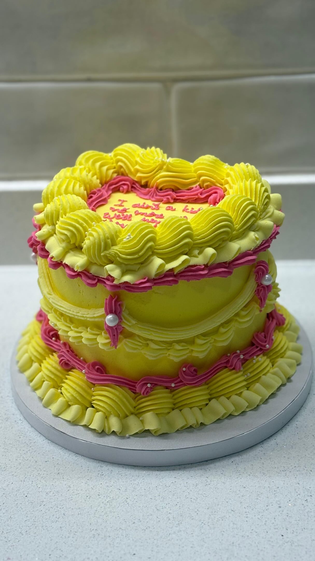 0723175773 To Order🥰🥰🥰
#baked_by_skye #cakedecorating #explorepage #5inchcake #cake