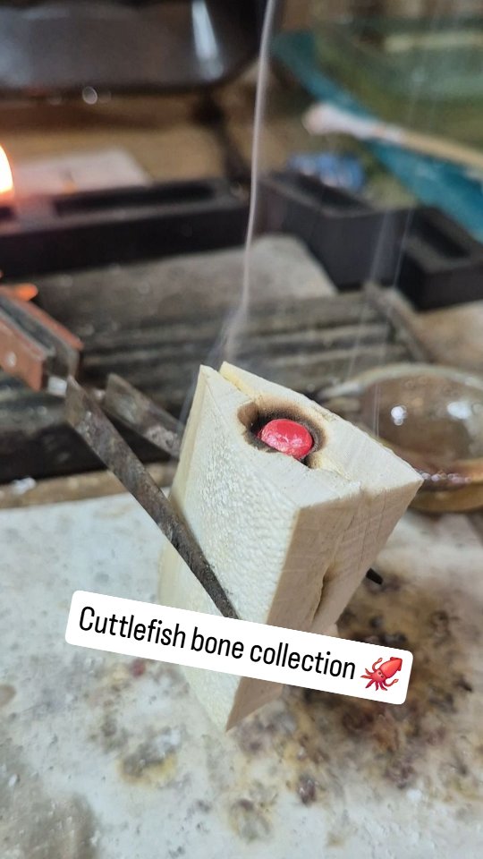 From ocean textures to silver 🌊
Nature provides the pattern, I just reveal it.
Formed by the cuttlefish bone, each piece carries textures that can never be recreated.
Every line tells a story. Cast and preserved in silver.
My first cuttlefish collection ✨ with (hopefully) many more to come 🤍
#cuttlefishcasting #slowmade #oneofakind #handmadesilverjewelry