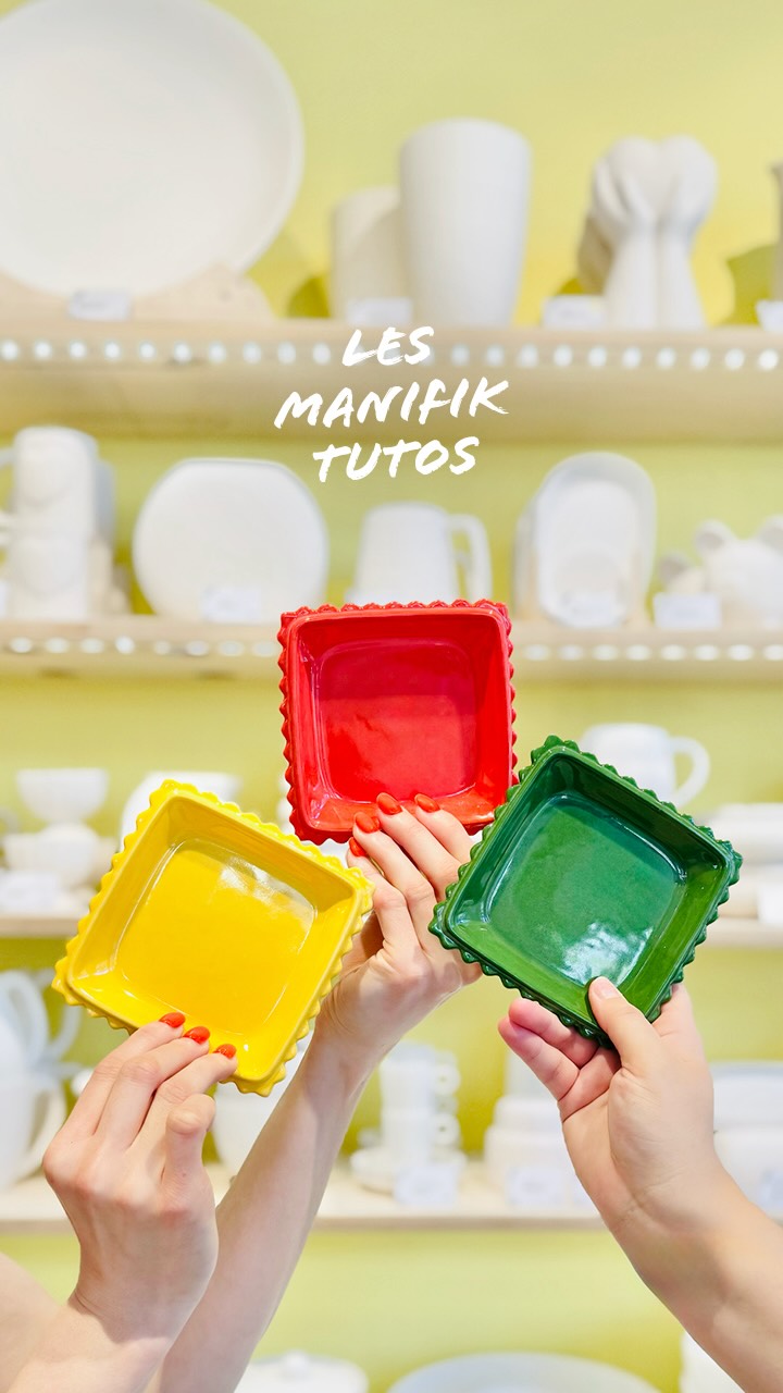 ♥️ MANIFIK TUTO – 🍝 Le hack céramique PASTA qui fait sensation !
Vous l’avez sûrement vue passer partout… la tendance pasta débarque chez Manifik — et on vous montre comment la recréer ✨
Avec notre céramique Mangare en forme de ravioli, réalisez facilement un service de coupelles apéro aussi fun que stylé.
💛 Jaune pour la pasta classique.
🧡 Rouge orangé pour la version tomate
💚 Vert pour l’épinard ou le basilic
Un trio gourmand, inspiré de la forme et des couleurs de vraies pasta, pour des créations pleines de caractère (et qui donnent faim 😏)
🎨 À vous de jouer pour faire éclore le Manifik en vous
Réservez votre séance sur manifik.fr
céramique café - peinture sur céramique - atelier créatif - diy france - strasbourg - idée cadeau - activité créative - tendance 2026 - tendance pasta - home inspiration - art de la table - apéro - entre amis - en famille - fait main - création unique - manifik céramic café - tutoriel
#peinturesurceramique #manifikceramiccafe #artdelatable🍽 #faitmain #tutorial