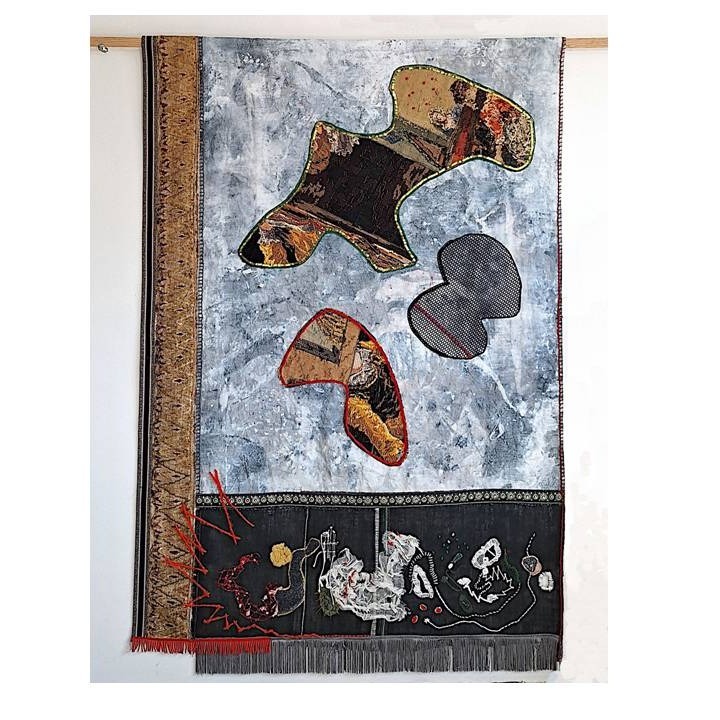 180x120 cm
Painting,embrodery,antique tapestry
#femaleartists #artistesoccitanie #paintingtexture #contemporaryartcollectors #contemporarygallery #artwork #artistlife #abstractpainter #contemporaryart #abstractartist #artexhibition #homedesign #kunst #kunstart #kunstgalerie #textileartist #embroderyart #tapestry