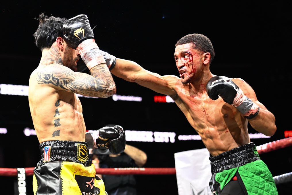 In a ten-round battle of super featherweight prospects, @sshh_assassin William "The Silent Assassin" Foster III took on @superstar.jos_ Joshafat Ortiz.
The action took place from the @prucenter Prudential Center in Newark, NJ. The event was promoted by by @rspboxing Rising Star Promotions and @proboxtv ProBox.
In the second round, both fighters got cut due to accidental butts.
Pictured, in the second, Foster lands a straight right on Ortiz.
The next image is Ortiz compressing Foster's face with a left in the third.
After the third, referee Earl Brown stopped the contest due to the cuts on Foster. Because the cut was caused by an accidental butt, the bout is rules a no decision.
Foster's record remains 19-4 (11). Ortiz' record remains 13-2 (6).
This card is streaming live via @proboxtv ProBox.
#boxing #boxeo