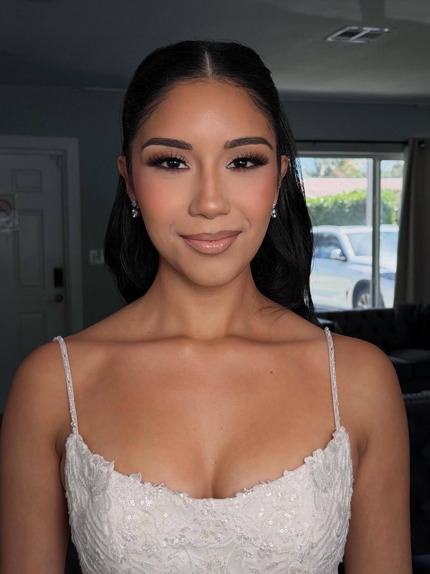 The glam just hits different next to the beach ☀️💍💕
Makeup + Hair: @vowbyalondra
#bridalstyle #brides #destinationweddings #destinationmakeupartist #bridalmakeupandhair