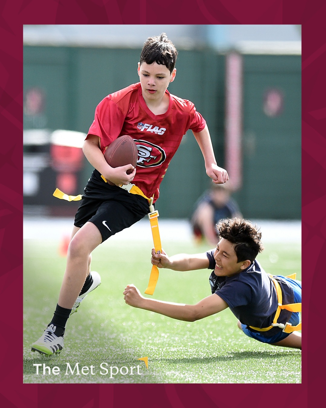 Met Community Hosts Successful NFL Flag Football Qualifier Event.
Cardiff Met played host to an exciting and highly successful NFL Flag Football Qualifier Event this week, welcoming 12 teams and around 140 young people for a day packed with energy, teamwork and high-quality competition.
Read more > The Met Sport (Link in Bio)
_________________________
CymunedMet yn Cynnal Digwyddiad Rhagbrofol Pêl-droed Baner yr NFL.
Cynhaliwyd Digwyddiad Rhagbrofol Pêl-droed Baner yr NFL cyffrous a hynod lwyddiannus yng Nghaerdydd, gan groesawu 12 tîm a thua 140 o bobl ifanc am ddiwrnod llawn egni, gwaith tîm a chystadleuaeth o ansawdd uchel.
Darllenwch fwy > > The Met Sport (Dolen yn y Bio)
#TheMetSport #Community #MetCommunity
📸 @carlrobertson.cardiffmetpics