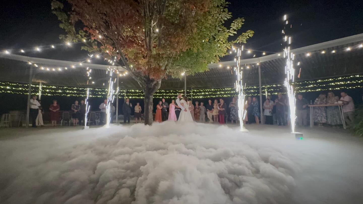 Big congrats to Skye & Dale — what a way to start forever together ✨
Surrounded by their favourite people, under the lights, with a little bit of magic in the air ❤️
Big ups to everyone that helped make the day special
Venue: @kooroomba_weddings
Officiant: @juliegreenmarriagecelebrant
Makeup: @natalielucasbridal
Cake: @withthiscake17
Photography & film: @sunlit_studios
Wedding singer: @ciaraballantyneweddings
Photo Booth: @snaptured
Wedding DJ: @feelgooddjs
#weddingdj #weddingvibes #firstdance #weddinginspo #justmarried