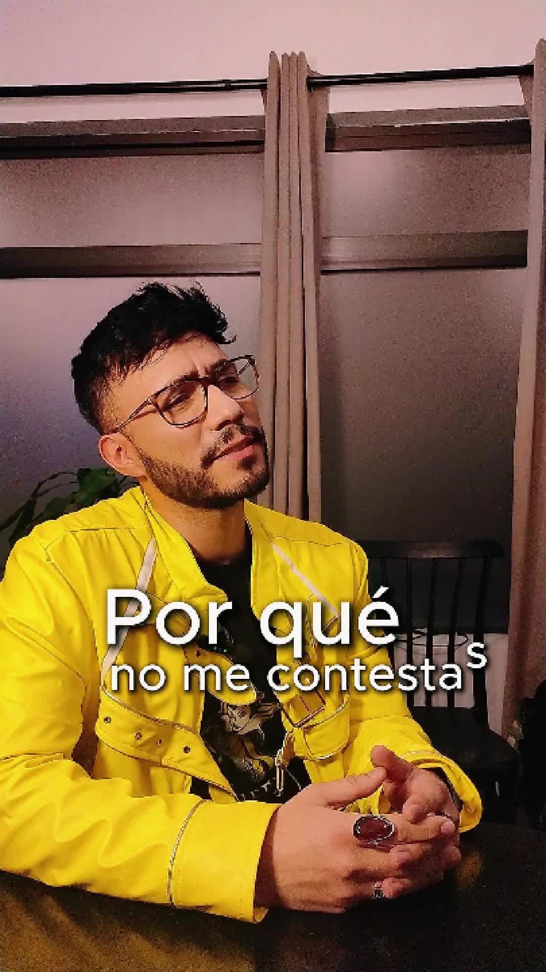 🧠 ¿Por qué siempre uno persigue… y el otro se aleja?
💬 “No me contestas… ¿ya no quieres?”
💬 “Estoy ocupado… todo bien”
Y así empieza el ciclo…
🔥 Uno busca cercanía para sentirse seguro.
❄️ El otro necesita distancia para sentirse tranquilo.
💡 No es que uno esté mal y el otro bien.
Es apego en acción.
👉 El apego ansioso persigue.
👉 El apego evitativo se aleja.
👉 Y sin conciencia… ambos terminan frustrados.
💭 Lo que parece “incompatibilidad” muchas veces es una dinámica que se puede entender y trabajar.
✨ Cuando lo haces consciente, deja de ser un conflicto…
y se convierte en una oportunidad para construir vínculos más sanos.
En SEXUS te acompañamos a entender tu forma de vincularte y transformar tus relaciones.
💬 Comenta “SOY ANSIOSO” o “SOY EVITATIVO” 👇
📲 Síguenos para más contenido sobre vínculos, apego y s3xu4lid4d consciente.