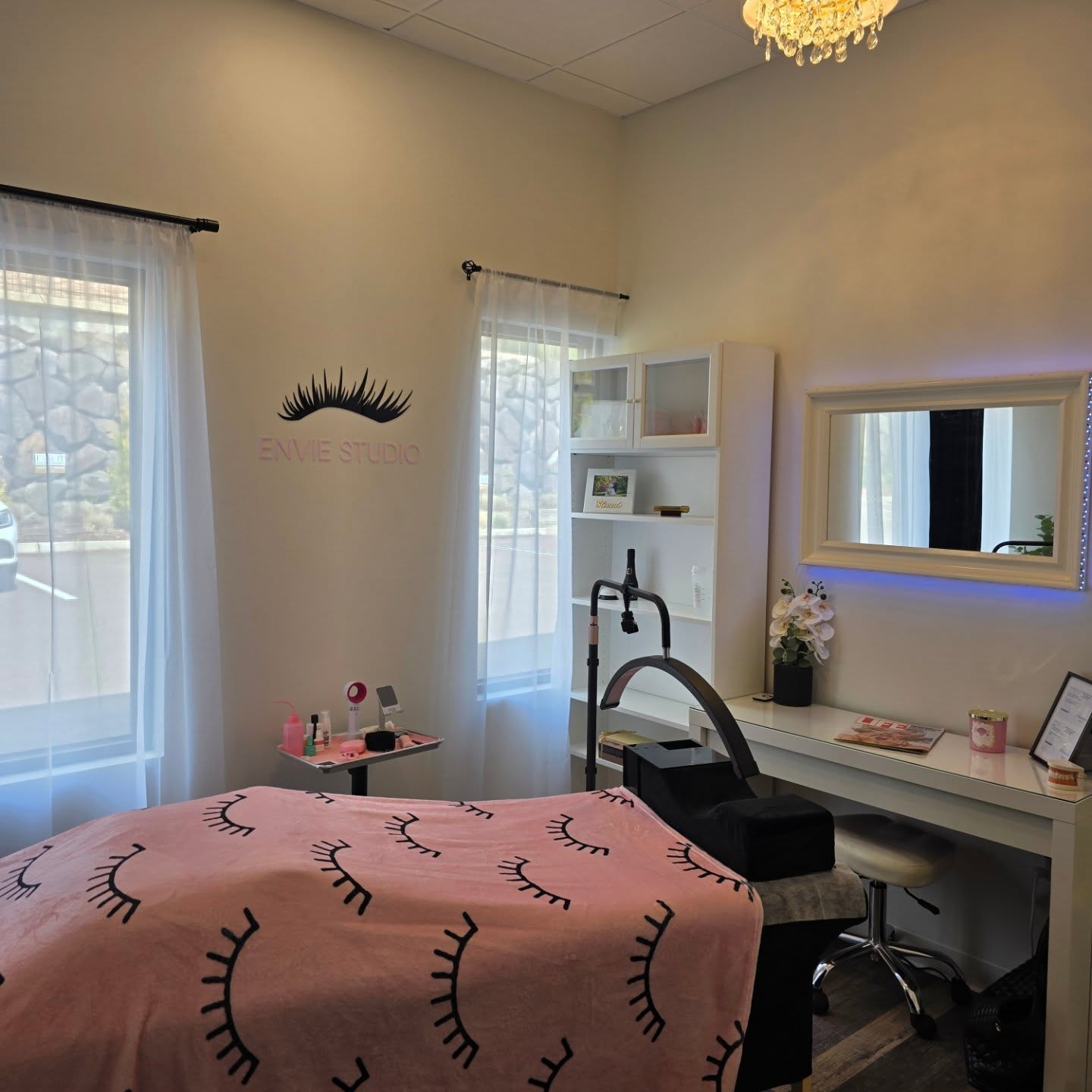 Have you ever wanted your eyebrows threaded?
Free threading today 4/11 by Courtney White of @enviestudiopdx
Come on in we're here until 4:00!
14679 SE Sunnyside Rd
Happy Valley
#FaceItSkin #threading #free #eyebrows #happyvalleyoregon