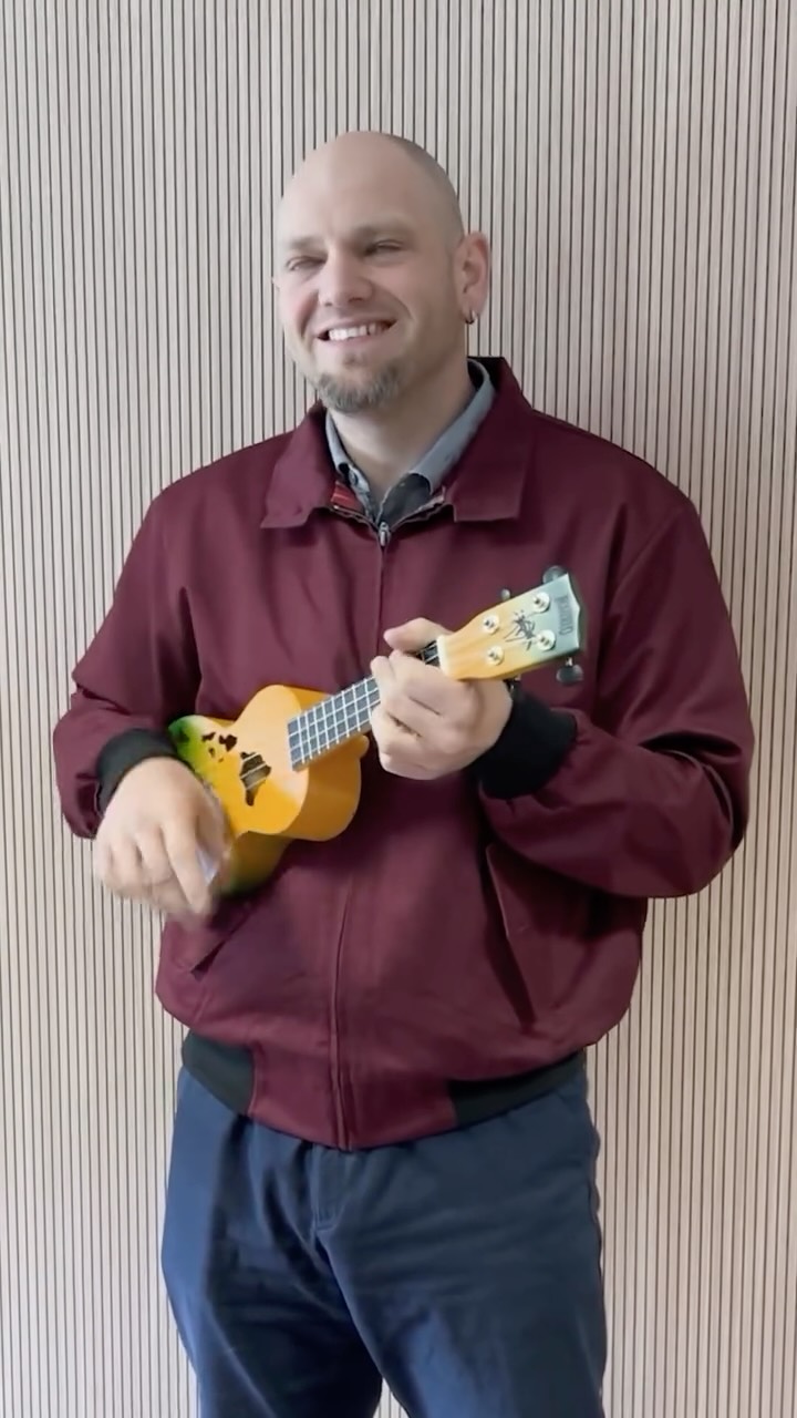 Und ihr wisst, dass wir Musik lieben 🎶❤️
Schreibt uns eure Wünsche für nächste Woche in die Kommentare 👇✨
#musikliebe #musicstore #zellamsee #musicvibes #ukulele