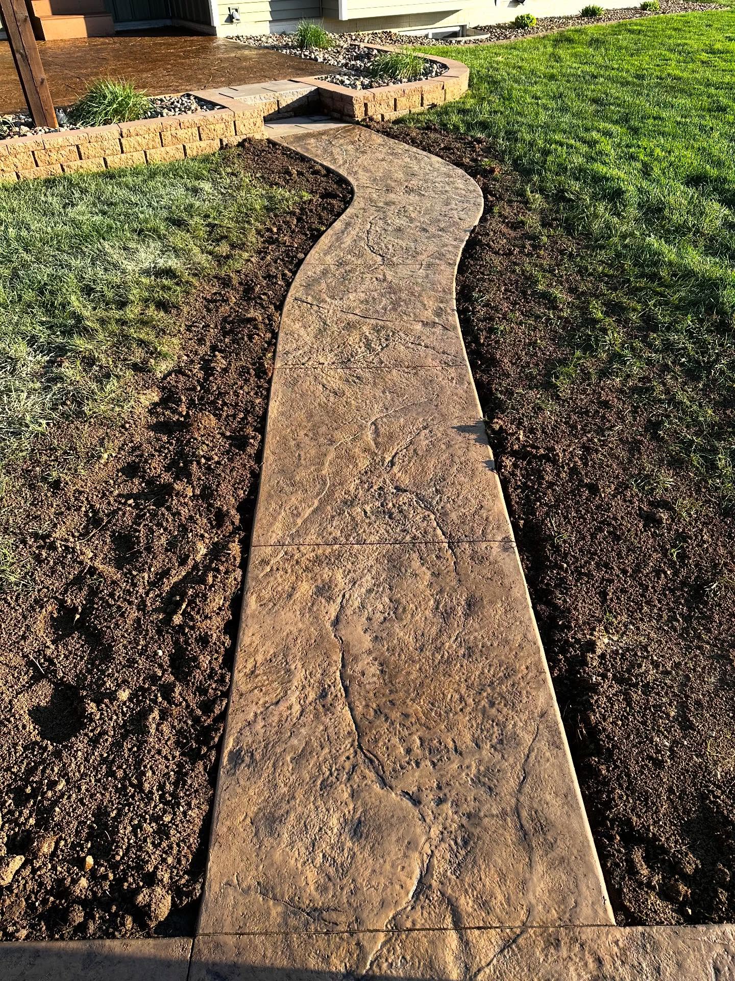 Turning a simple walk to the door into a whole experience 🔥
Stamp: Heavy Stone
Integral Color: Coachella Sand
Antique Release: Storm Gray
#dsmconcrete #stampconcrete #homeimprovement #dsmconstruction