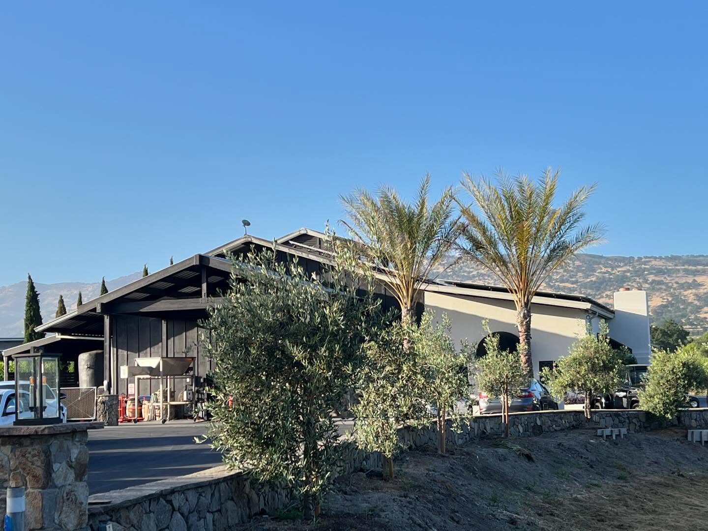 On a recent business trip to Wine Country, we stopped at the Reynolds Family Winery. Great spot to take in the sprawling vineyards and the distant hills beyond….