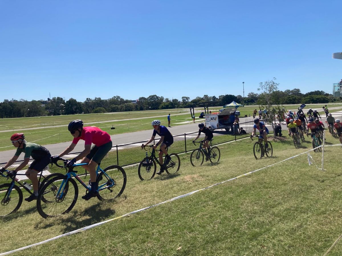 A couple of weeks ago now, but the Queensland CX season kicked off in proper dust bowl conditions.
Hot, dry, and fast—and Byron Bay Cycle Club showed up strong.
#Cyclocross #CXSeason #clubpride #race #giveitago