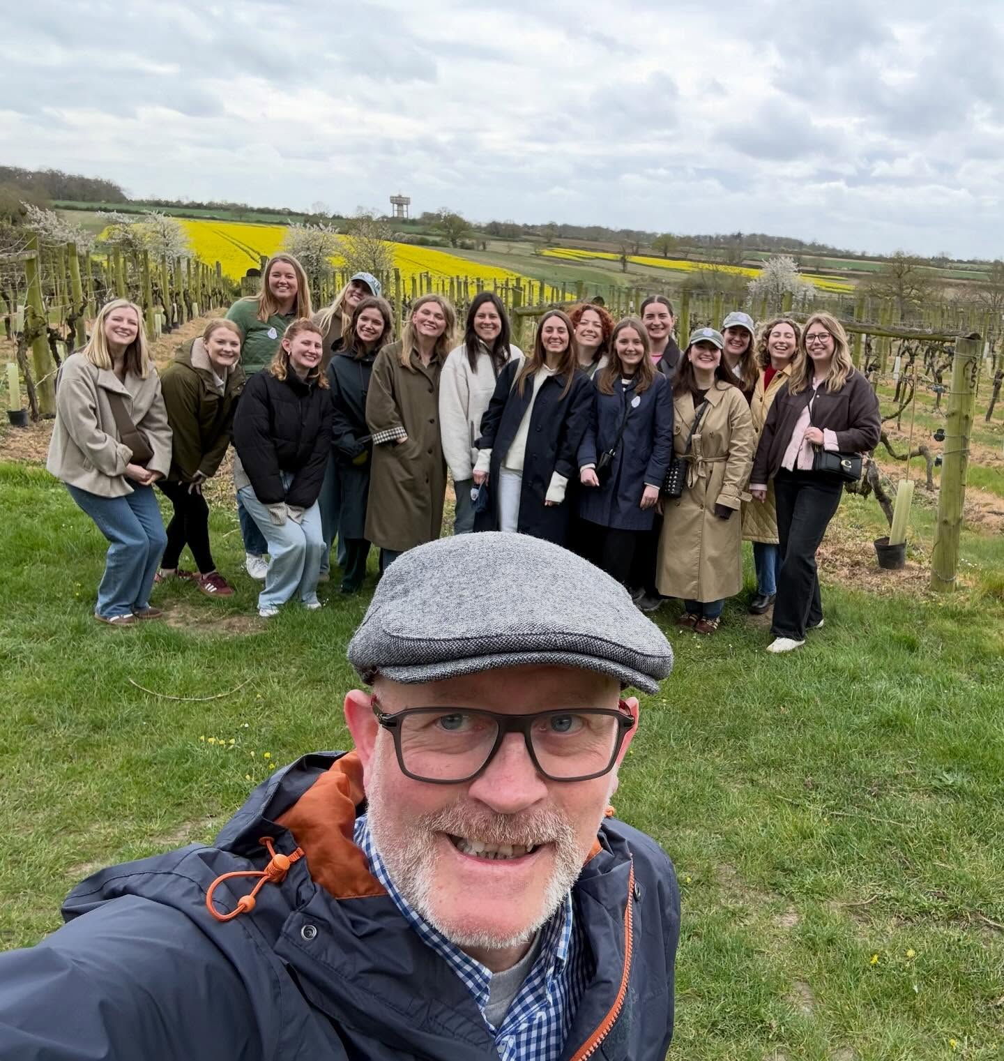 A great weekend of vino and food! First up I conducted a vineyard tour for 18 people @wykenvineyards for Emma and her bridal party. They sampled the superb Moonshine Pinot Noir/Auxerrois MethodTrad Sparkling, Bacchus and Madelaine Angevine stills before heading to a superb lunch at the wonderful Leaping Hare Restaurant. Then @food_is_fascinating and @the.adventuresofbessie and I headed to London Town for a fabulous time @thecheesebar.uk with superb cheese delights and great service - on The Cheese Barge ! it was brilliant to be on the water and in some lovely London sun. We drank some superb @vagabondwines Bacchus and Rose from @vagabondurbanwinery at their Paddington hang out.
Would you like us to host a Vineyard tour for your party? Then DM us and we’ll be in touch! And best wishes to Emma for her forthcoming wedding!