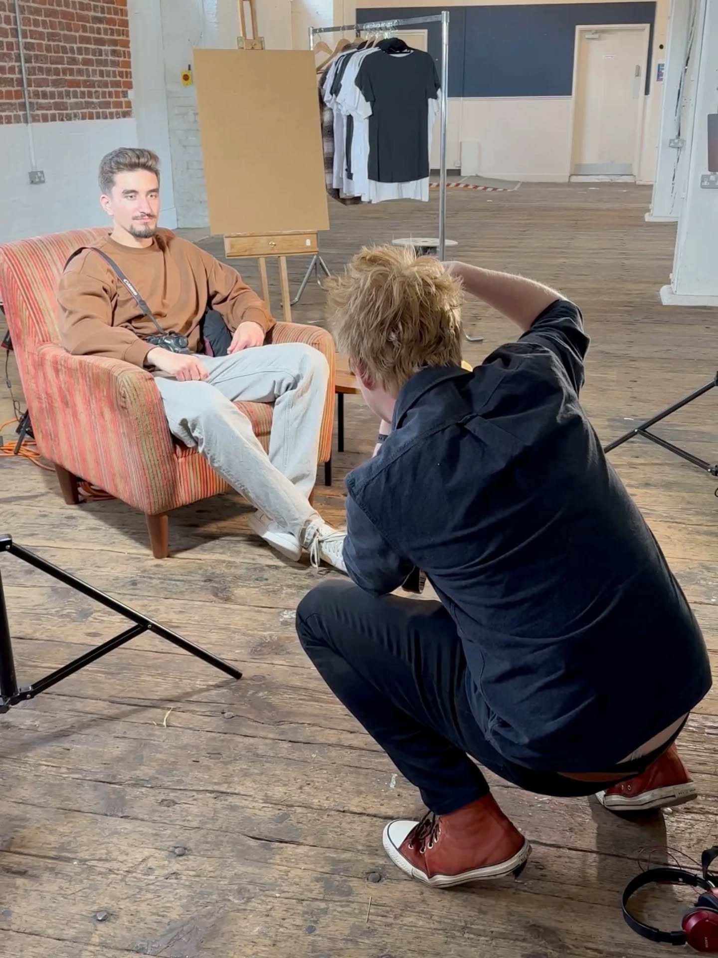 Last weekend marked the last event in this run of #pose25, a city-wide arts trail run by @cityartsportsmouth.
Marked a full circle moment for us - we were back filming in the beautiful Storehouse 9 where we started the event's promotional campaign, filming testimonies with a fantastic cohort of artists.
Shout out to these legends who sat in the Hot Seat to talk about their POSE Experience with us!