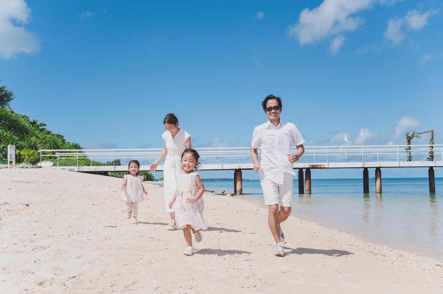 🕊️🕊️🕊️
ISLAND LOVERS
本日は娘の小学校の入学式でした🌸
子供の成長はとても早いものですね、節目節目で記念の写真を残す事はとても大切だと改めて感じました😌
石垣島で記念写真はメモフォトにお任せくださいね♪
life account @finder_boogie
姉妹の島暮らし @nagi.miko
#ishigaki_memorial_photo
#石垣島カメラマン
#石垣島家族写真
#石垣島ファミリーフォト
#石垣島メモリアルフォト