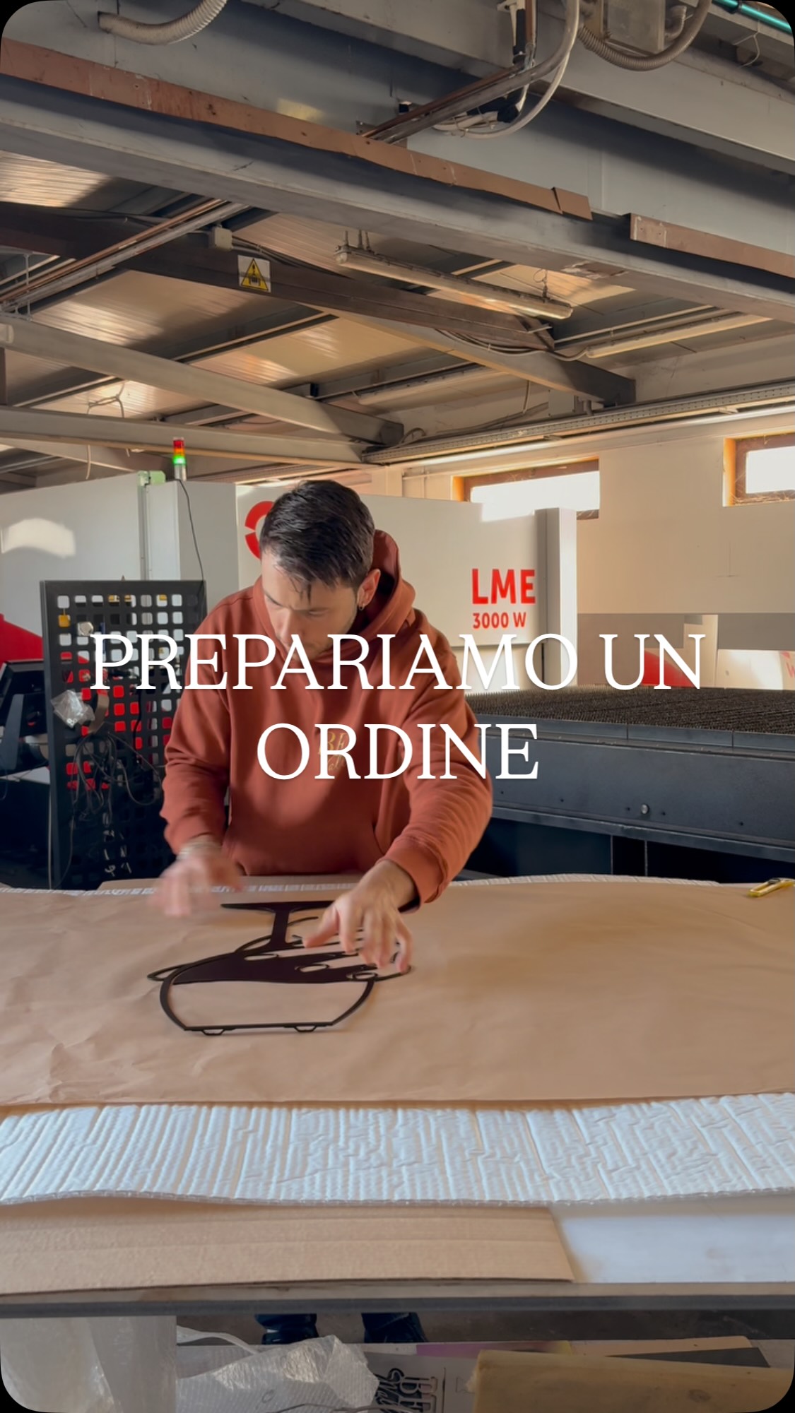 Prepariamo un ordine con voi. 📦
Il nostro è un lavoro di squadra. 💪🏼
#bewall #homedecor #interiordesign #homestyle #industrialdesign