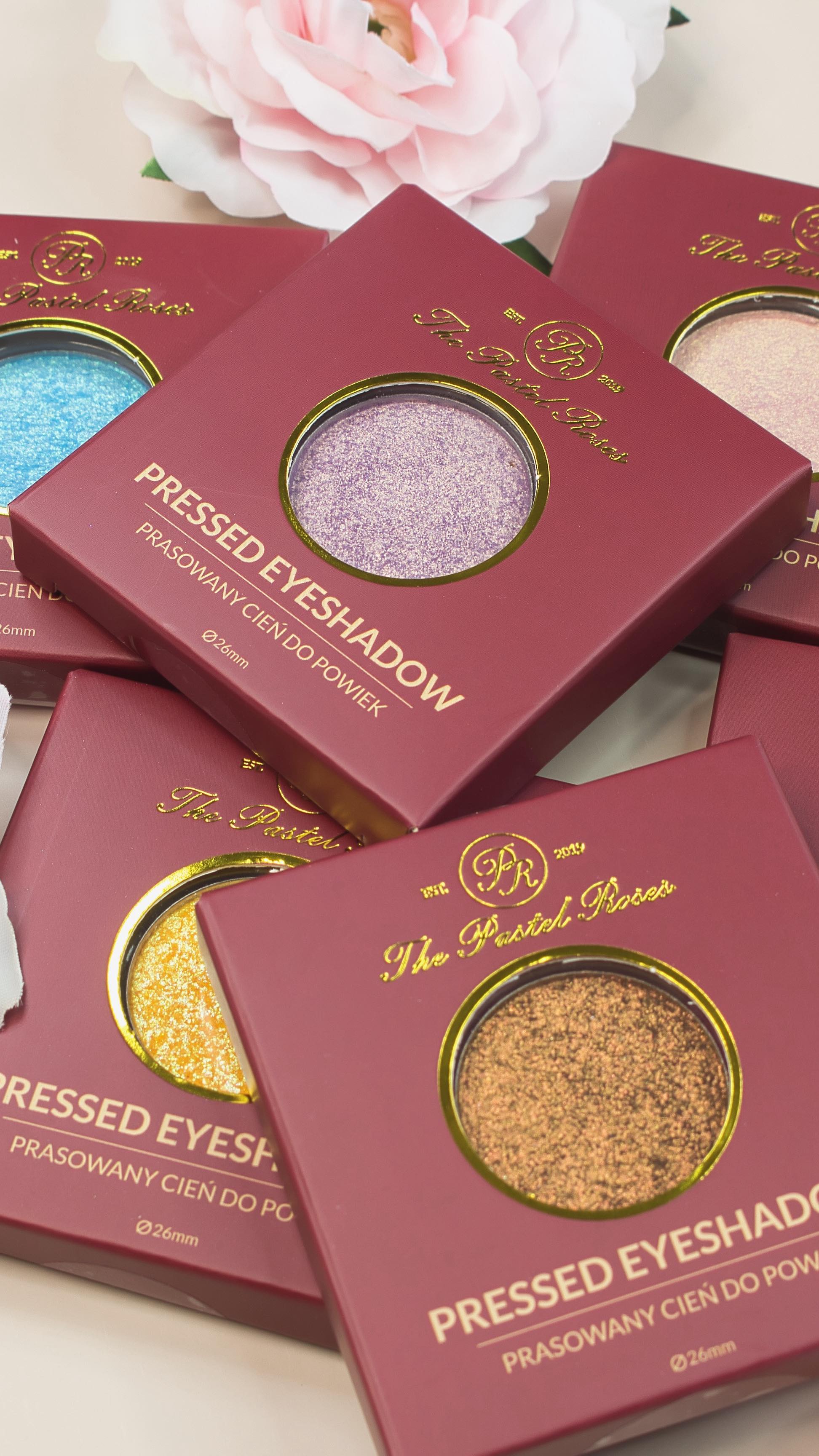 6 beautiful eyeshadows — each only £1! Hurry, limited stock available! ✨
💛 Honey – yellow, pink and green tones, super sparkly eyeshadow
💙 Ambient – blue and purple pastel eyeshadow
🩷 Pink Crush – pink and orange, very shiny eyeshadow
💜 Lilac Rose – metallic purple with a golden shift
🤎 Dreamer – brown and gold, very elegant eyeshadow
💕 Charmed – perfect everyday shade, elegant and classic
#thepastelroses #indiebrand #makeup