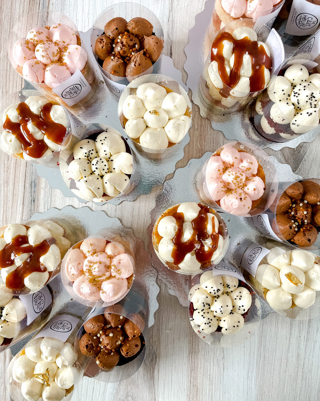 Can’t decide on a wedding cake flavor? Try them all! Our Wedding Cake Tasting Box comes with 5 fan favorites — Salted Caramel, Vanilla Bean, Chocolate, Red Velvet and Pink Champagne — in a pretty package ❤️ Pick ups April 25–26 (Norwood). C$40 — Link in Bio #WeddingCake #CakeTasting #Engaged #WeddingPlanning #TheCakeHouseBakery