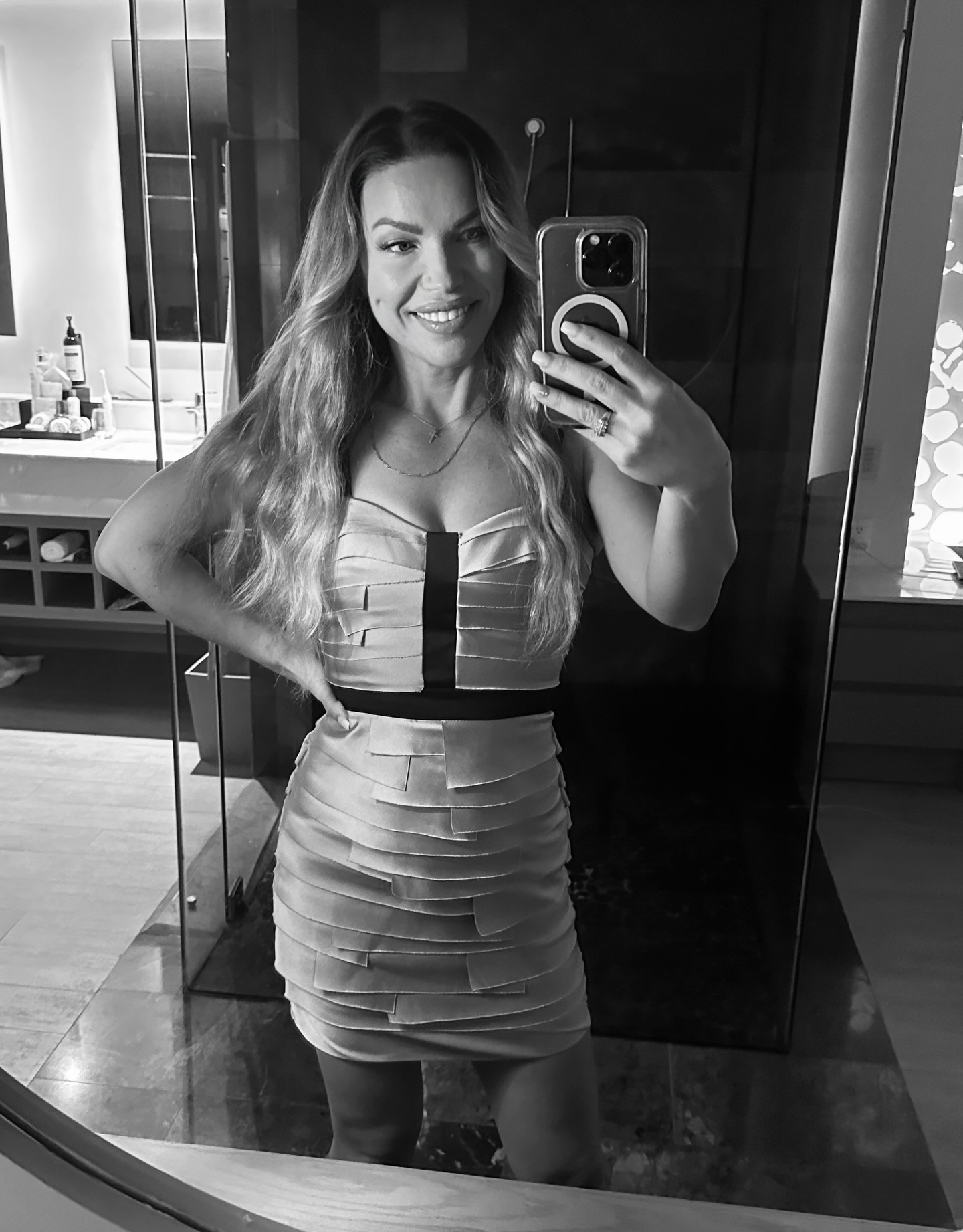 One thing that never goes missing in my daily life is love. ❤️
I am loved out loud, consistently, and in the sweetest ways. I truly do not think an hour goes by without some expression of love.
Not just in words, but in affection, in reassurance, and in the way I am seen every single day.
To be loved like that is a blessing.
Every woman deserves to feel cherished, appreciated, and reminded just how beautiful she is. ✨