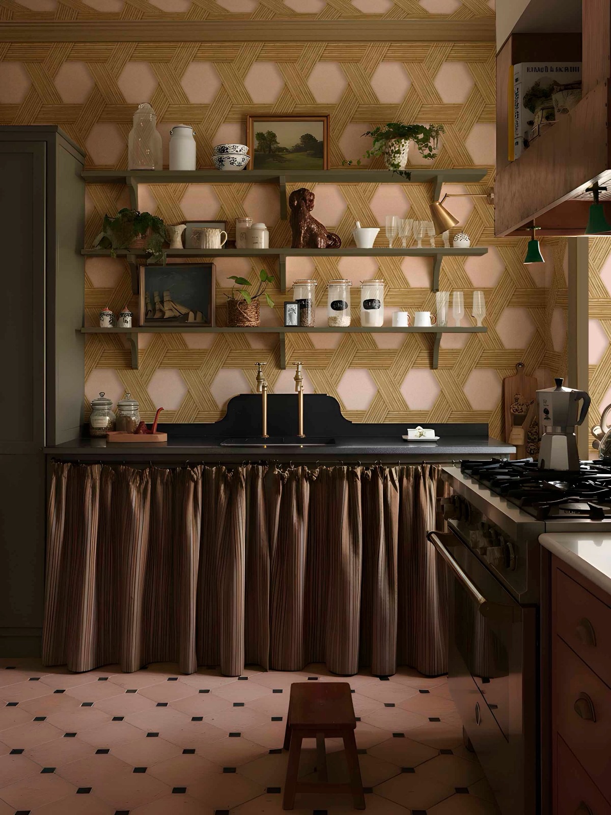 Alla vigilia della Milano Design Week 2026 eccole qui le nostre nuove quattro linee componibili, dipinte e stampate: VIMINI, RAP TRIBÙ, ROMA A FRESCO e LINEA 900.
Siamo orgogliosi di presentarle con queste ambientazioni che riassumono il lavoro di mesi, anni. Vi aspettiamo da @nonozio_milano e sul nostro sito, per mostrarvi i frutti di un lavoro artigianale, meticoloso e appassionato: pictalab.com/catalogues
VIMINI, in collaborazione con @barbarafrua: un intreccio leggero e flessibile che raccoglie le sfumature calde della rafia, del midollino e del rattan. Una decorazione che è come un cestino tutt’intorno.
RAP TRIBÙ, in collaborazione con @chiara_rapaccini: una tribù di personaggi allibiti, allegri, storti, ambigui come elfi ironici; disegnatI da un bambino felice, immaginate da un troll.
ROMA A FRESCO, in collaborazione con @robertomariani_architetti: dopo due millenni di storia, l’affresco vigoroso di Villa Livia con la sua natura prospera e ricca.
LINEA 900: l’amore per il Liberty italiano, un’eleganza, originalità e funzionalità che si fondono con un’attenzione speciale all’accostamento di materiali unici e pregiati.