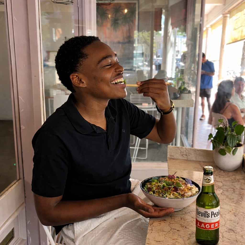 Nothing beats a lekker poke bowl and a cheeky glass of wine or beer 🍷😉
Swing by this Friday & Saturday, 5–7pm, and your drink’s on us when you grab a bowl!