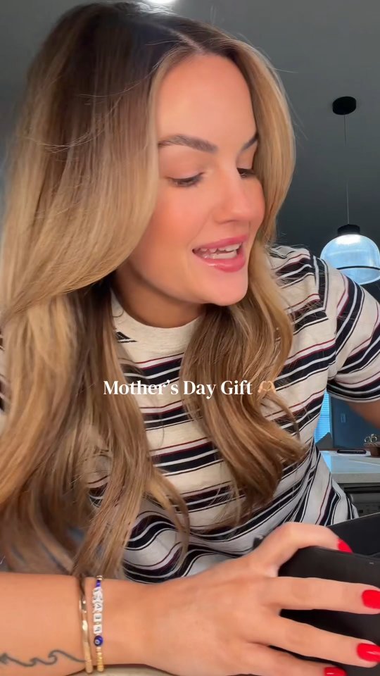 One of my favorite things is helping all ya'll feel your absolute best. Even when I can't see you in person anymore, my products get to make you feel pampered and cared for. Sending lots of love and care to Texas.❤️ Thank you @madsofischl and Happy Mother's Day