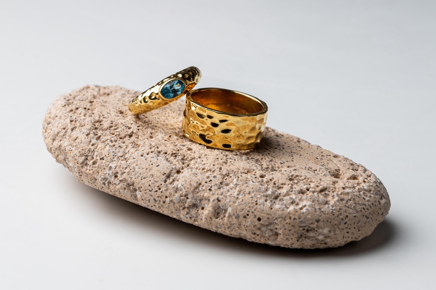 Where nature meets design🌿
Inspired by Bali’s landscapes and crafted in 925 sterling silver with 18K gold plating💍
#jewelry #silver #muana #muanabalijewelry