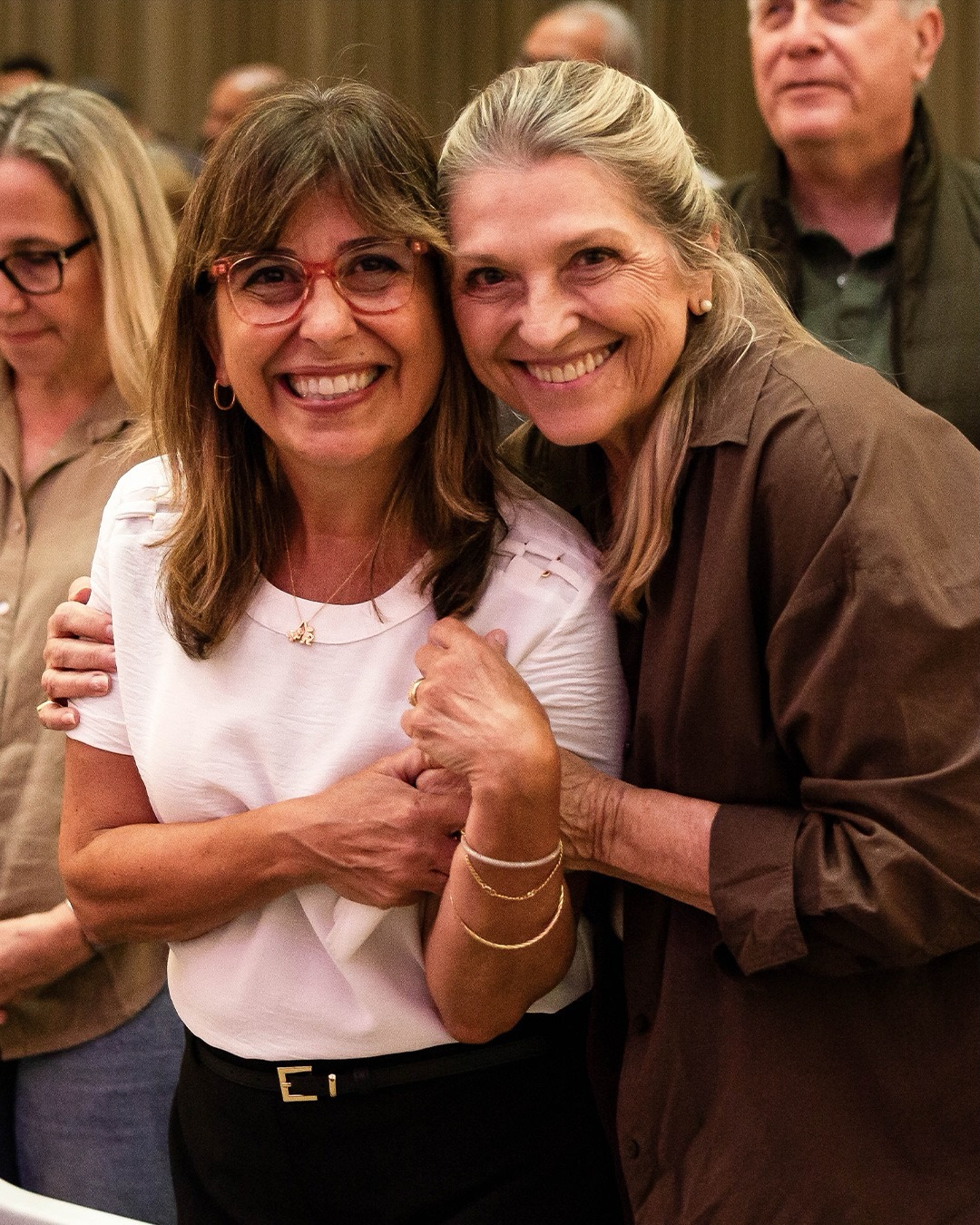 Servir gera identidade, pois te faz entender o propósito de Deus. ♥️✨
É um chamado individual que traz realização, completude e alegria plena. O coração disponível, que diz “Eis-me aqui”, é agraciado pelo Senhor com sonhos, dons e talentos! 🔥
Individualmente, cada um é diferente e tem características únicas, mas juntos refletimos a imagem e semelhança de Jesus ao mundo. 🌎
Já agradeceu por ter sido escolhido para fazer a diferença, levando o amor e a luz de Cristo? Compartilhe conosco como foi a Reunião de Voluntários! 💬🙏
#ies12 #m12 #igrejaelshaddai #reuniãodevoluntários #servir