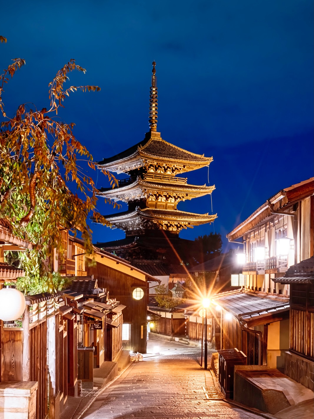 We are returning to Japan next spring for cherry blossom season, carefully setting our travel dates around the forecast so we can chase the bloom when it looks its best. Come and join myself and @scotthowes for a photography masterclass focused on landscapes, streets, and seasonal atmosphere. Spots are beginning to fill, so for more details click the link in bio. #JapanWorkshop #CherryBlossomPhotography #LandscapePhotography