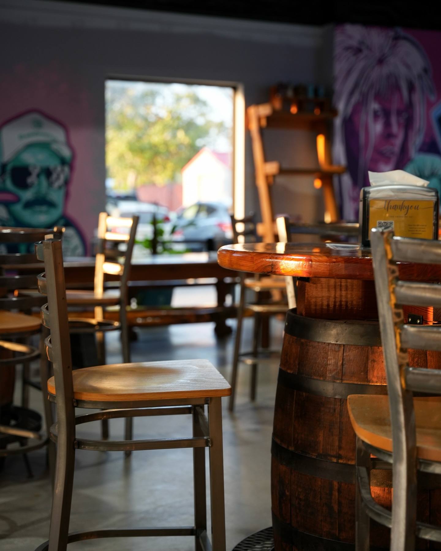 Yeah, we thought that would get your attention 😎
The kitchen is open from 11am - 9pm today, come grab a burger with us!
👇 Who are you bringing with you?
#SeeYouAtBills #WilmingtonNC #ILMEats #ILMFoodies