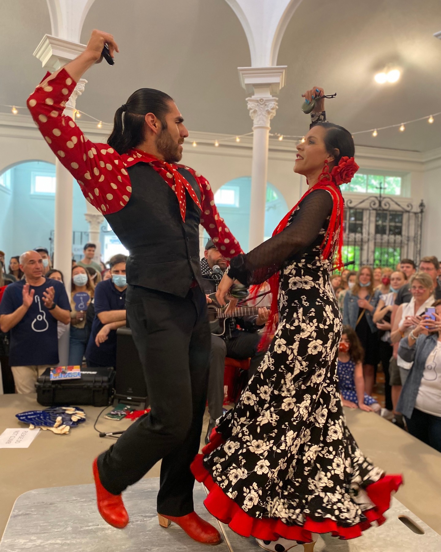 Sevillanas workshop starts Monday April 13 at Glen Echo Park! Learn or review all 4 Sevillanas in this 6 week workshop. Plus get the opportunity to perform at Furia Flamenca's Friend and Family Showcase on May 31! Sign up TODAY! Only a FEW spots left!💃Registration link in bio!
#Sevillanas #flamencoclass #sevillanasworkshop #dance #GlenEcho