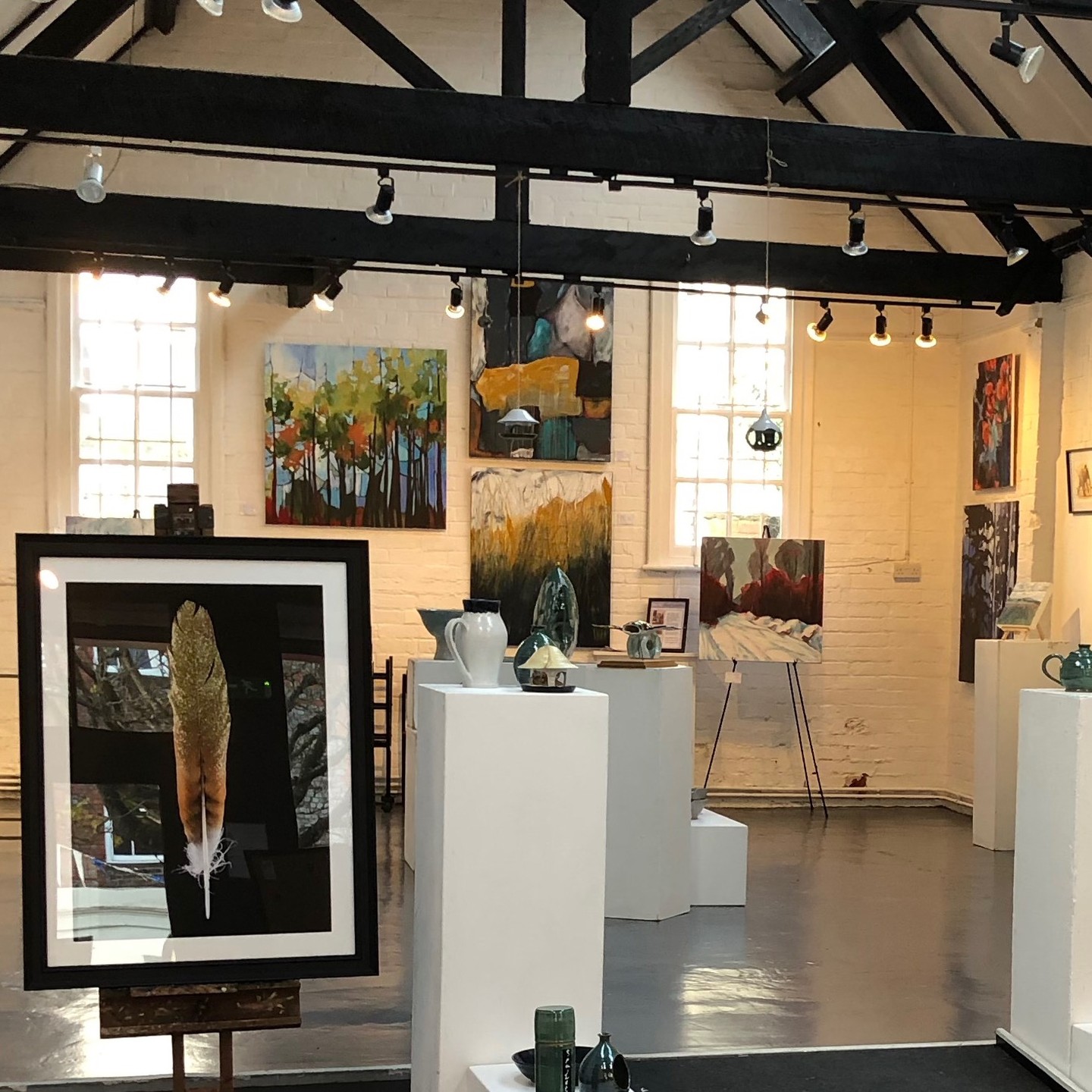 Last chance to see the #art and meet the artists at the #oldfirestationgallery, #henleyonthames. Open Monday 10-4. Not far from #maidenhead #highwycombe #maidenheadberkshire #readingukberkshire #marlowbucks.
#art #artist #painting #artistsoninstagram #artwork #artoftheday #artcollector #artgallery #gallery #architecture #gallery #contemporaryart #abstractart #abstractpainting #abstract #modernart #originalart