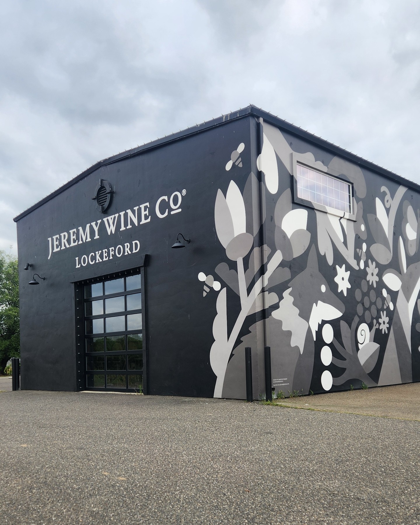 Why we love Jeremy Wine Co. 🍷
📍 Region: Lodi
✨ Vibe: Laid-back, welcoming, a little off-the-beaten-path
🍷 Standout: Unique small-lot wines and a relaxed tasting experience
🏕️ Differentiator: You can actually stay overnight here through @harvesthosts, which makes it more than just a quick stop
@jeremywineco is exactly the type of winery that turns into a full experience, not just a tasting.
We’ve visited a couple times and even camped on-site, which completely changes the pace of the day and makes it feel more like a getaway than a stop on a list.
The key to a great wine trip isn’t just where you go… it’s planning your days so you can actually enjoy places like this without rushing.✔️
If you’re not sure how to map it all out, we created a free California Wine Trip Planning Checklist to help.
Comment CHECKLIST and we’ll send it to you.⬇️
Save this for when you’re planning your trip.🔖
#winewednesday #californiawinecountry #winetripplanning #lodiwine #winelovers