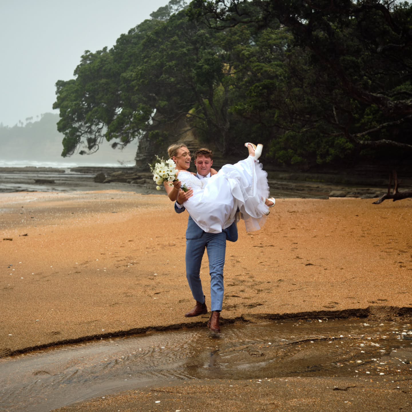 NZ weather at its finest on your wedding day.
.
.
.
.
.
#aucklandweddingphotographer #weddingsauckland #beachwedding #nzbeaches #aucklandweddings
