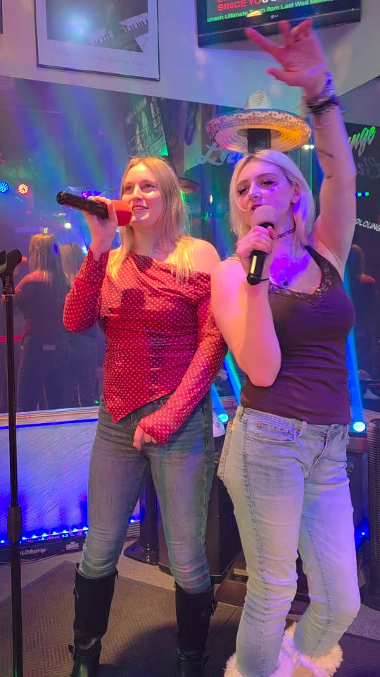 Are you ready for the weekend?
@lizardloungeli