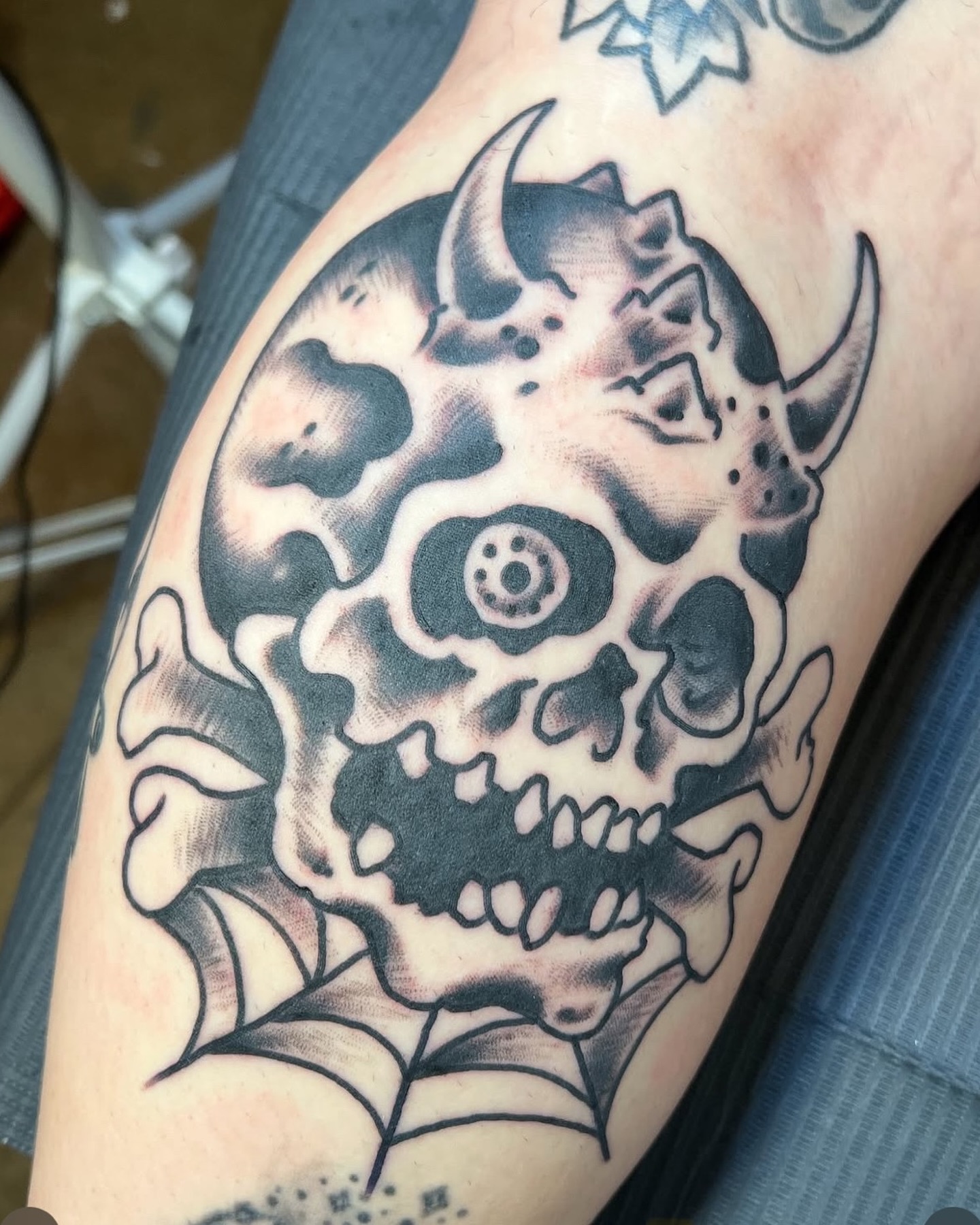 Sick skull tattoo by Michael
@anstine.tattoo
To book with Michael
Request an Appointment at
TitanTattooNashville.com