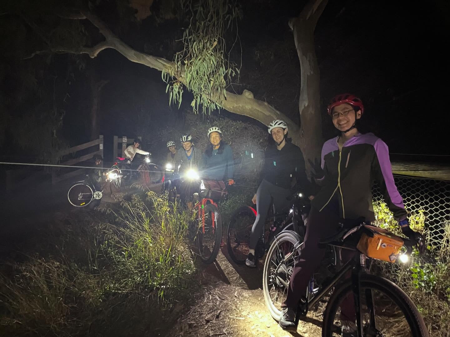 We’re on tonight! Still digging the Yarra trails after dark, so we’ll stick with that ☺️ Meet at Darling Gardens Rotunda at 6:15 for 6:30. It’s important that you bring POWERFUL, CHARGED lights for riding trails after dark. No drop. See you there!