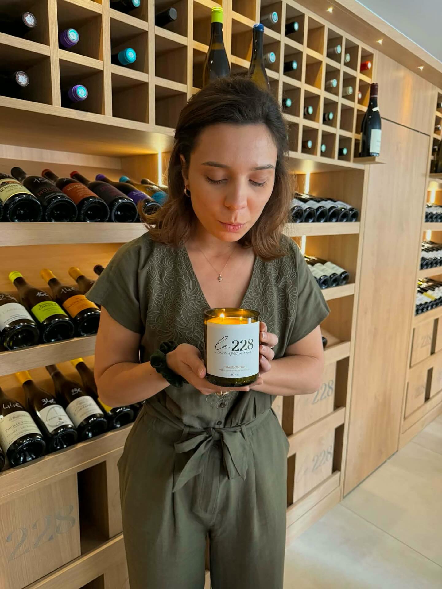 🎉 1 AN DÉJÀ ! 🎉
Aujourd’hui, nous soufflons notre première bougie. Alors tout simplement MERCI pour cette merveilleuse année, pourvu que cette belle aventure dure encore longtemps ! 🍾💛
Merci à @boandco_bougies pour cette jolie bougie.🕯️