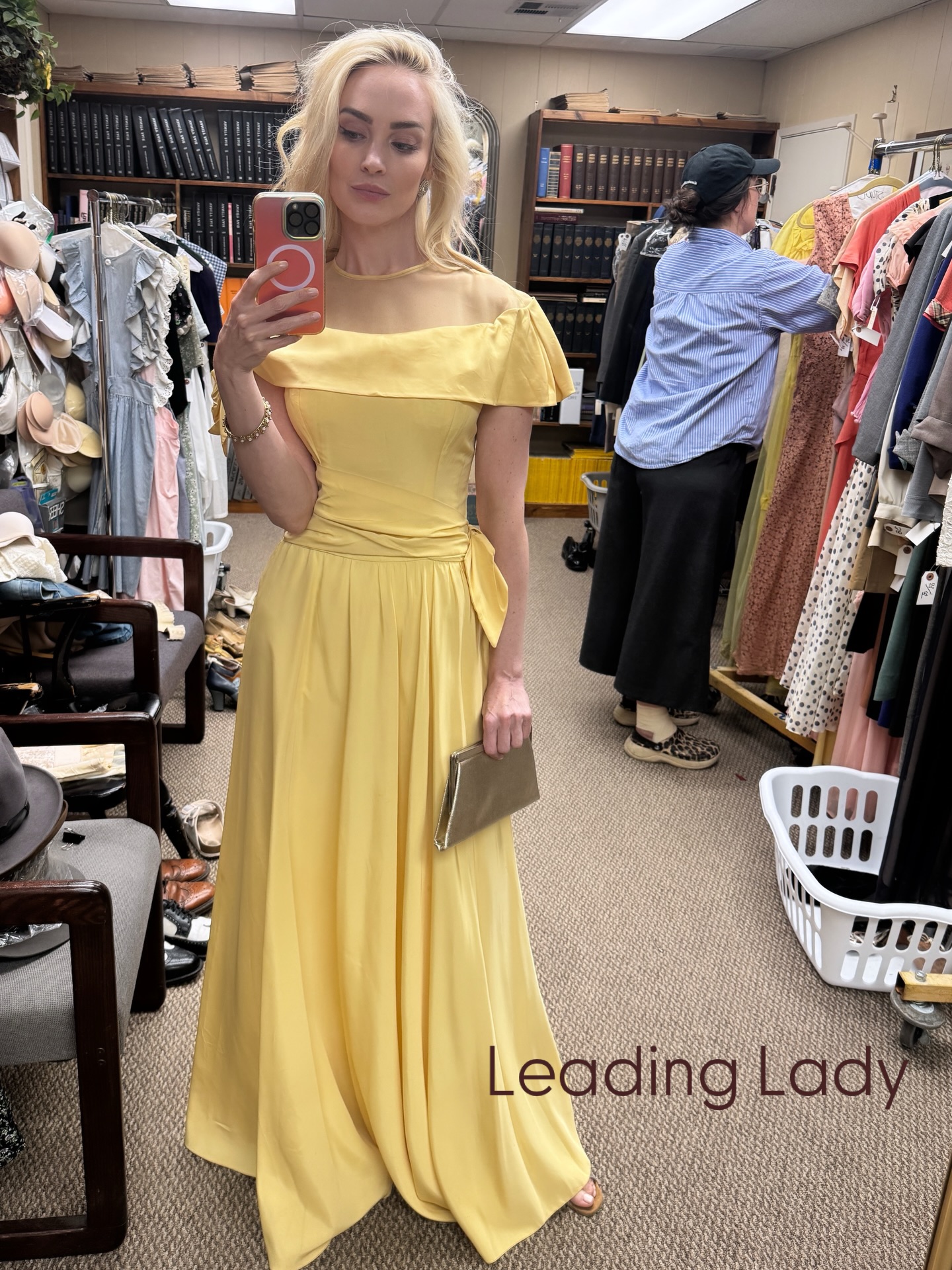 stepping into another era ✨
there’s something about these pieces…
you don’t just wear them—you become someone else for a moment
the details, the structure, the way it shifts your energy entirely
so curious… which one would you choose? 💛
#costumedesign #perioddrama #oldhollywoodstyle #vintagefashion #readyformycloseup