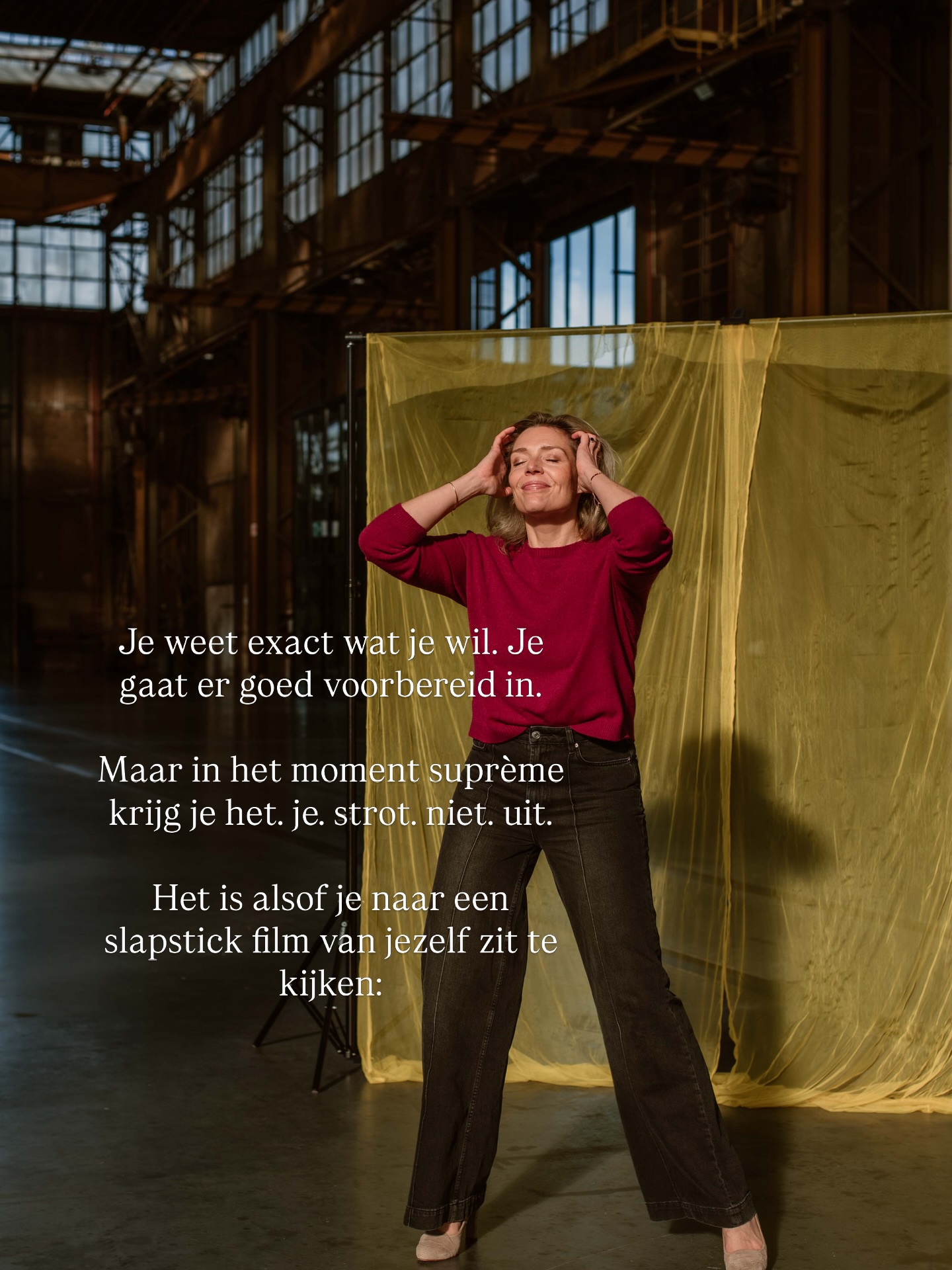 Staan voor wat je wil. Staan voor wat je waard bent. Zonder je alvast van tevoren aan te lengen voor de mening van een ander: it’s challenging in elk level van persoonlijk leiderschap!
Je weet exact wat je wil. Je gaat er goed voorbereid in. Maar in het moment suprème krijg je het. je. strot. niet. uit.
Het is alsof je naar een slapstick film van jezelf zit te kijken: je zíet jezelf gewoon terugtrekken. Je woorden inslikken. Het voelt alsof je met de staart tussen je benen wegloopt.
Je zegt ja tegen iets wat je eigenlijk nee vindt en veroordeelt jezelf er daarna enorm om. Je bent je er volledig van bewust. Je ziet het gebeuren. En toch sta je volgende keer op exact hetzelfde punt.
Dus ga je 3 hardlooprondjes (of dagen ;) lang overdenken, wtf waarom doe ik dat nou??
Dit patroon kost je zo veel tijd en energie verlies..
En dat komt niet omdat je een pleaser bent.
👉 Je prioriteert je waarde ‘harmonie’ boven je echte waarheid, wanneer er druk op de ketel komt.
Hoe je regie neemt? Je blijft staan voor wat je zelf wil? In het moment kiest voor de waarden die voor jou belangrijk zijn?
Ik leer het je in de Special van mijn Persoonlijk Leiderschap Coaching: The OWN IT Edition.
3 Plekken.
Start in mei.
High energy guaranteed ✌️
Reply of DM met ‘OWN IT’ en dan deel ik de info met je.
Zo veel zin in! X Janneke