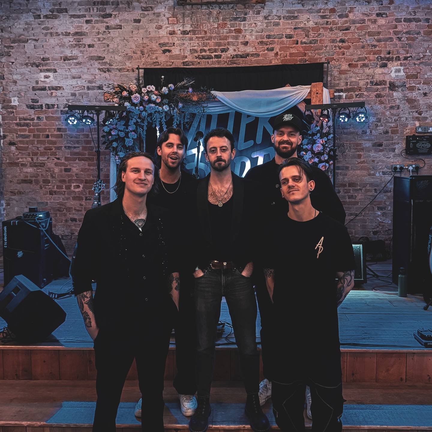 What a crazy busy week it’s been for us 🙌
We kicked things off on Friday at Clearwell Castle celebrating Ben & Sai in an incredible setting. Then straight into last night at Milton End for Dan & Anna, the energy last night was unmatched! 🥂
Huge thanks to both couples for having us be part of your big days - the energy, the crowds, the dance floors…everything was unreal 🤘🏼🎸
In between all of that, we’ve also been putting in some serious time behind the scenes in the studio working on new material and we’re really excited about what’s coming soon 👀
No rest for us though - we’re straight back at it again today! Let’s go 🔥